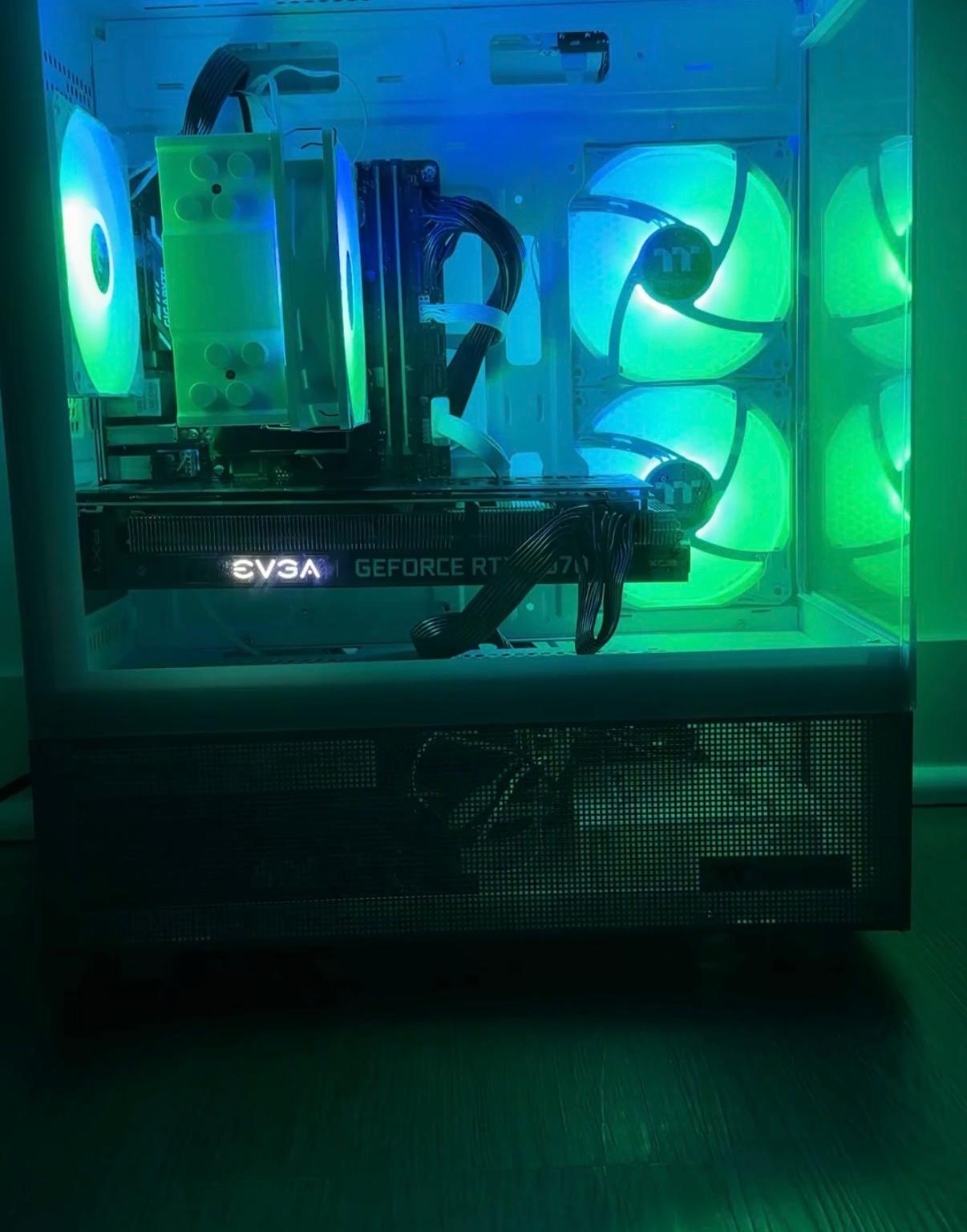 Custom Gaming PC | RTX 3070 ti , i7-9700, 16 GB DDR4 RAM