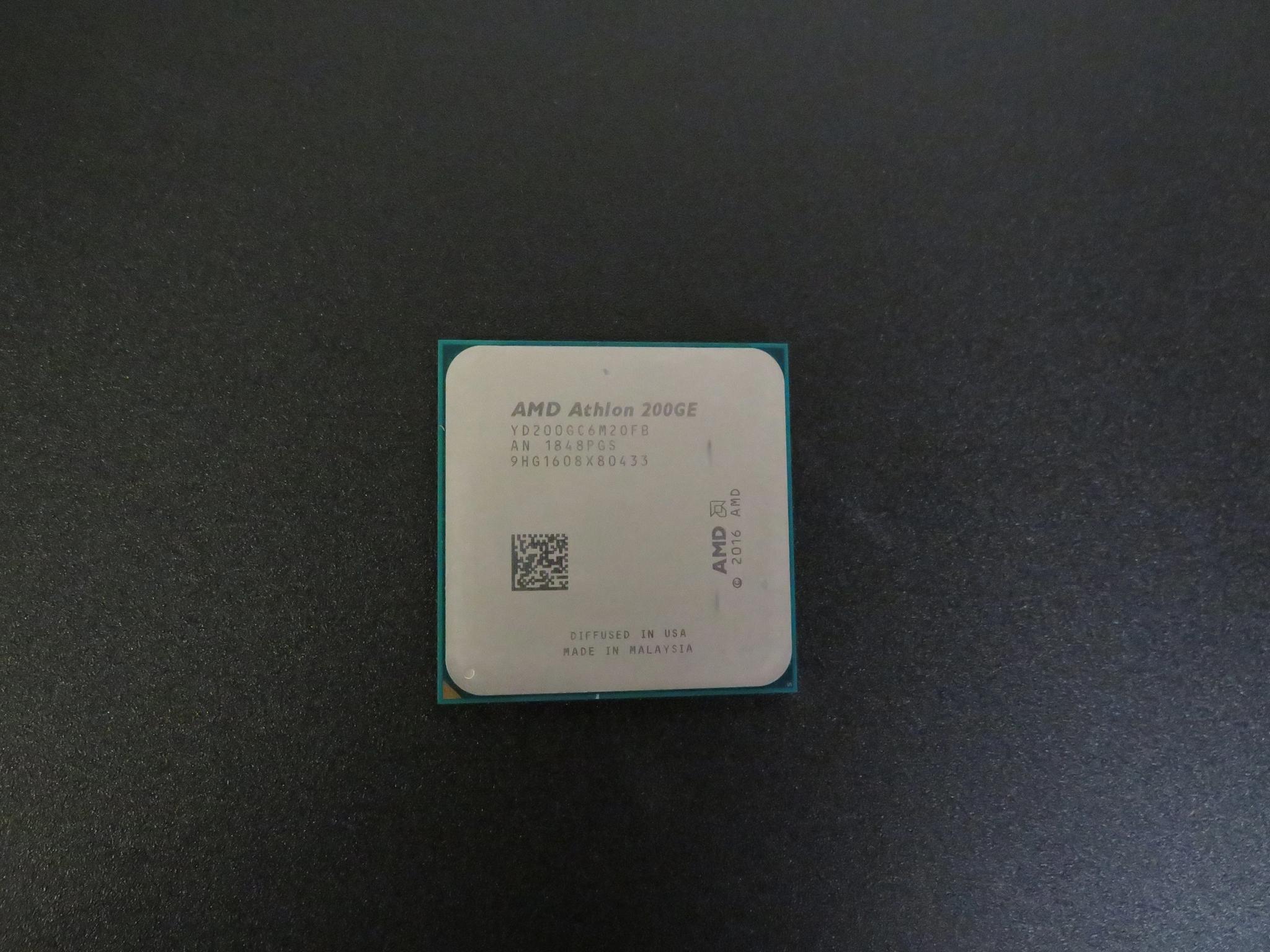 Used Athlon 200GE 2 Cores 4 threads AM4 w/integrated Raedon graphics