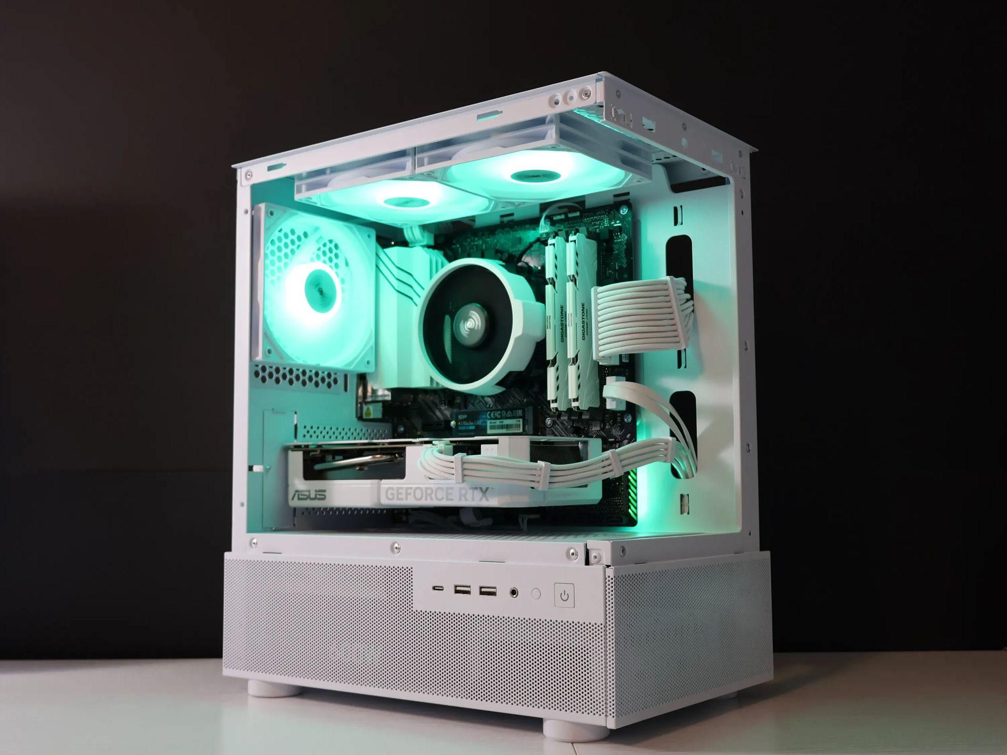 🧊FROSTED🧊 Gaming PC | AMD Ryzen 5 5500 | 32GB | RTX 4060 | 1TB SSD | Win11 PRO | Wi-Fi