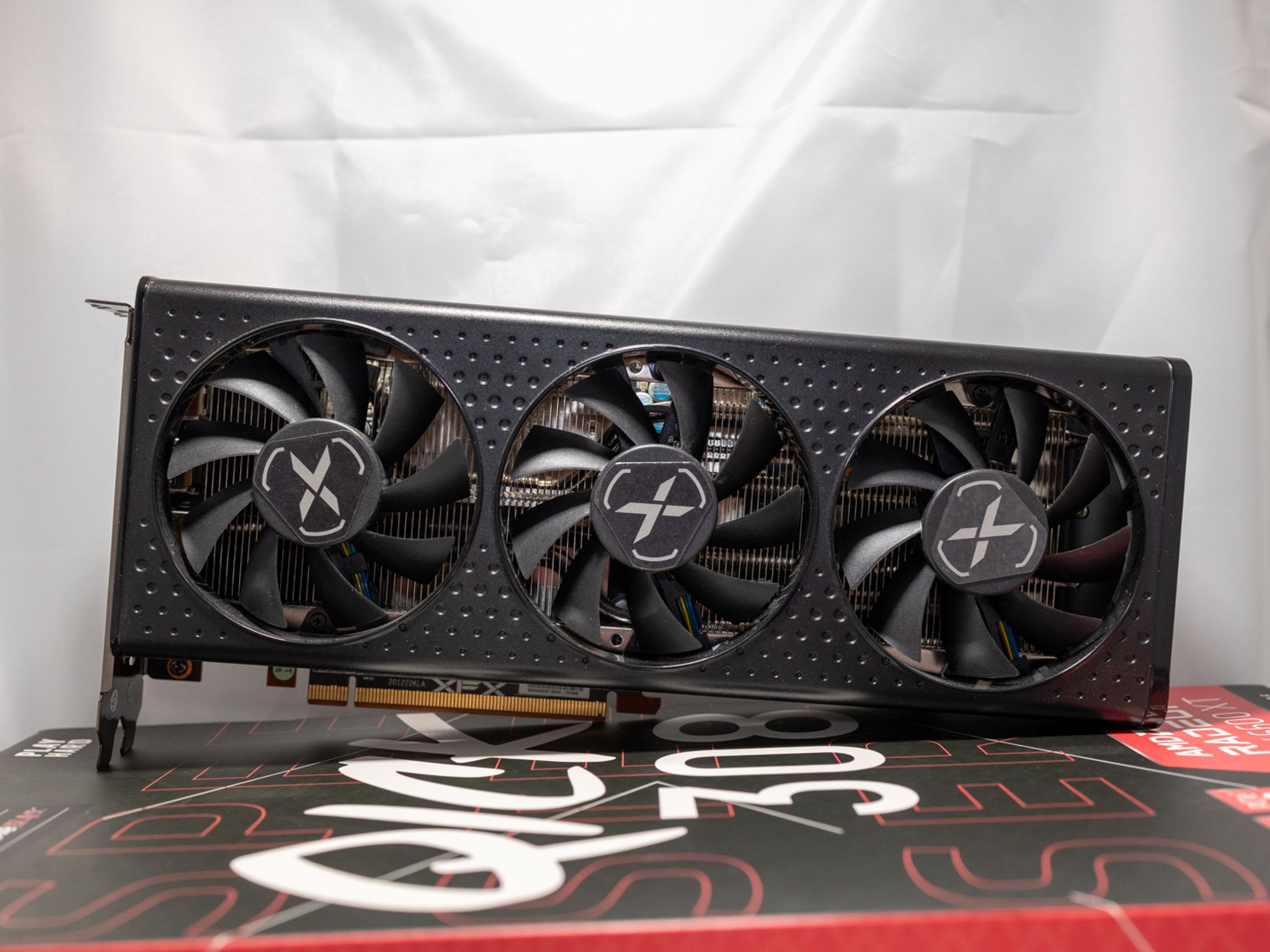 XFX - SPEEDSTER QICK308 AMD Radeon RX 6600 XT 6600XT 8GB