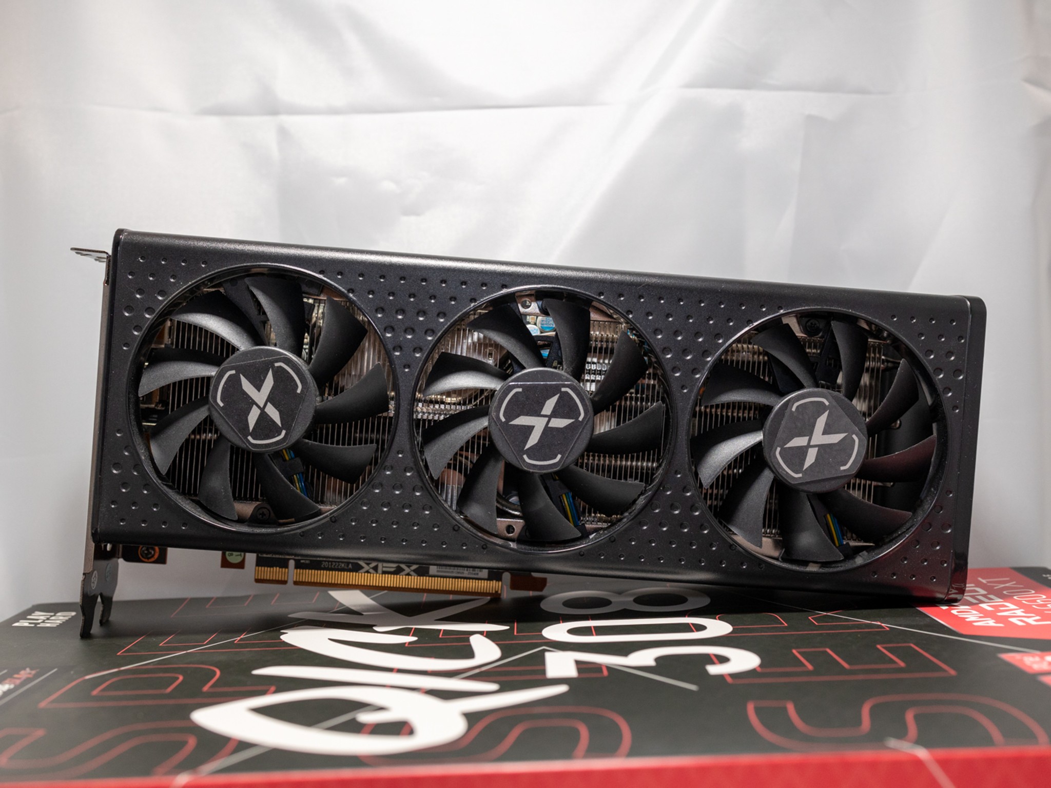 XFX - SPEEDSTER QICK308 AMD Radeon RX 6600 XT 6600XT 8GB