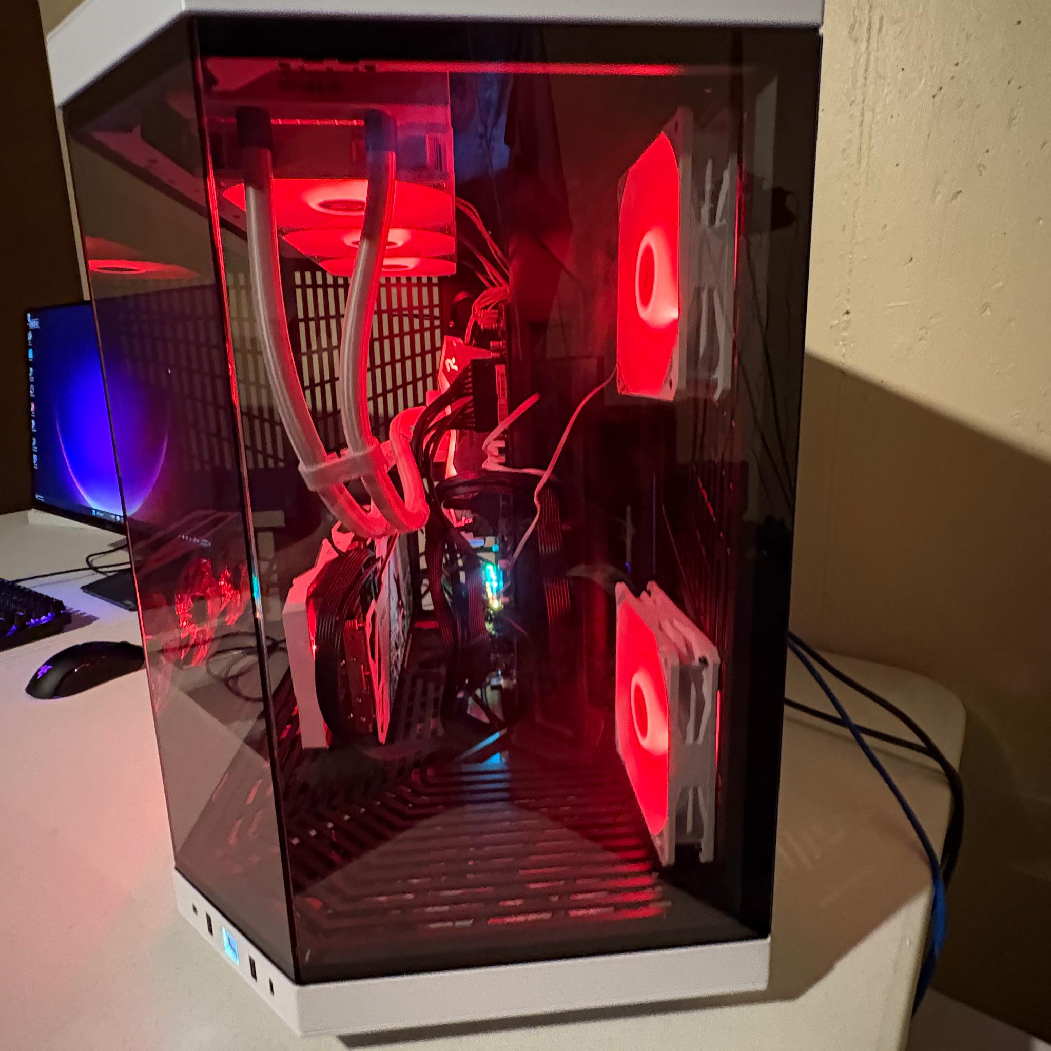 HIGH PERFORMANCE GAMING PC 7900 GRE 12700KF