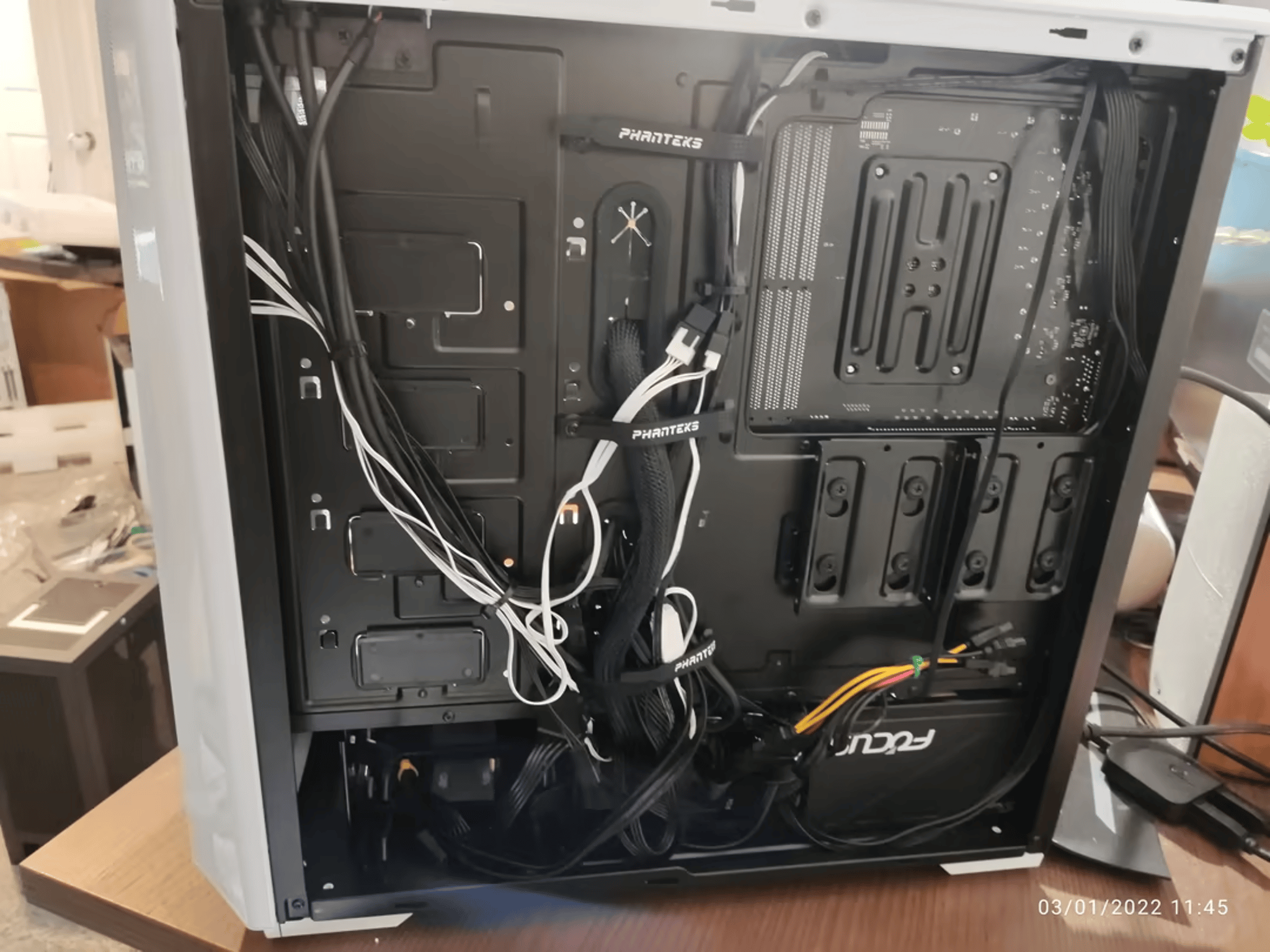 Phanteks P400A | Ryzen 7 5800X | Barebones System