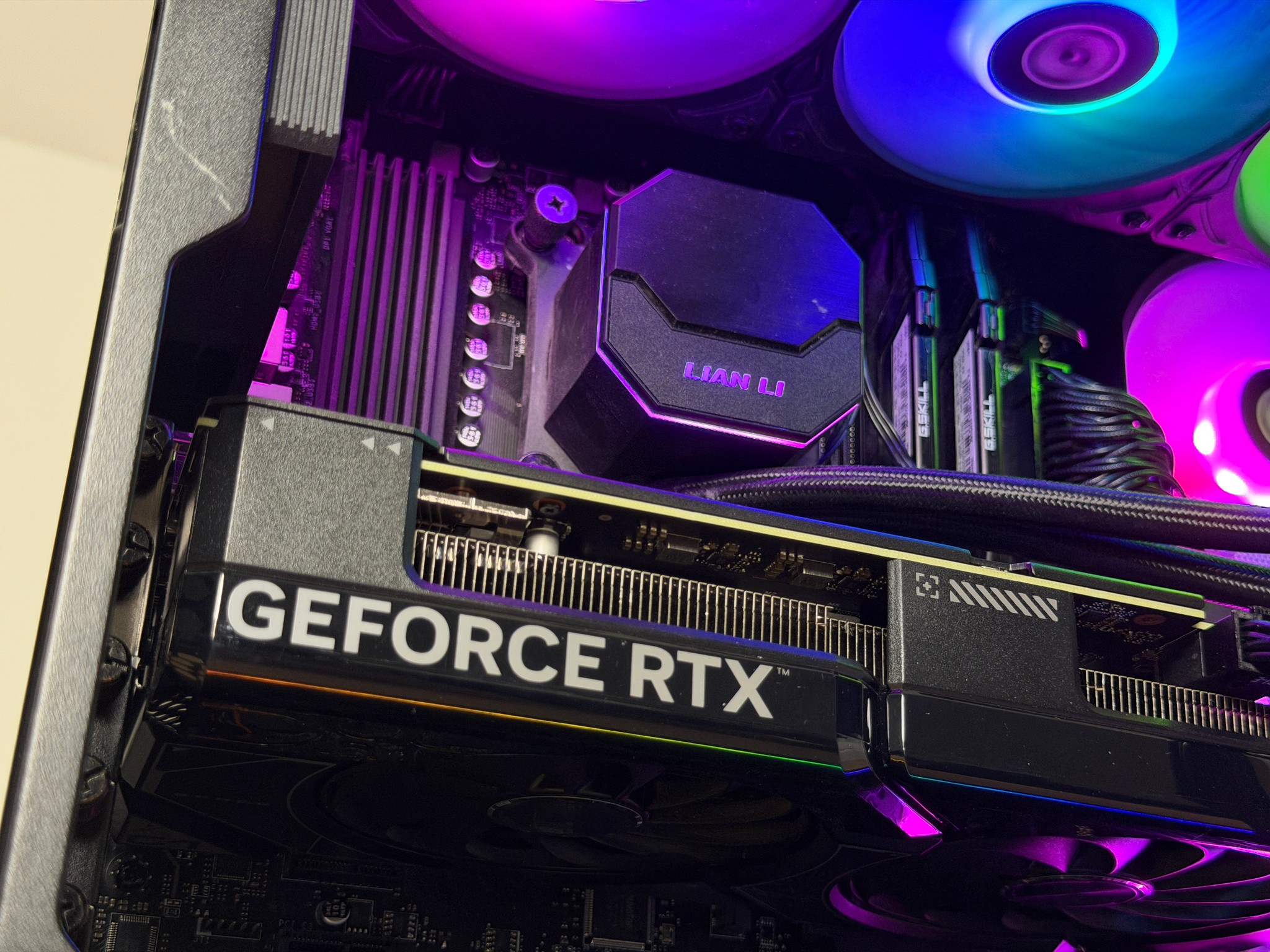 FREE SHIP | 🖤 Ryzen 9 5900x | RTX 4070 | 32gb RAM | 1TB SSD | 1440p Gaming PC 🖤