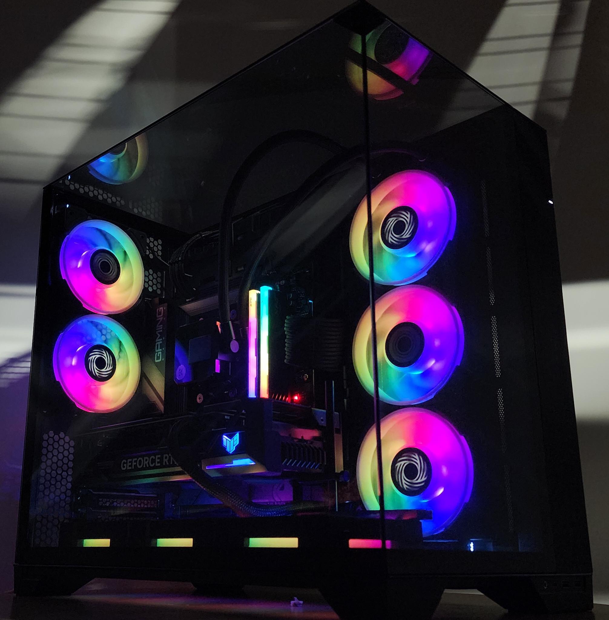 Gaming PC Ryzen 7 9700X 32GB RAM 1TB SSD RTX 4070 Ti SUPER 16GB Windows 11 Computer