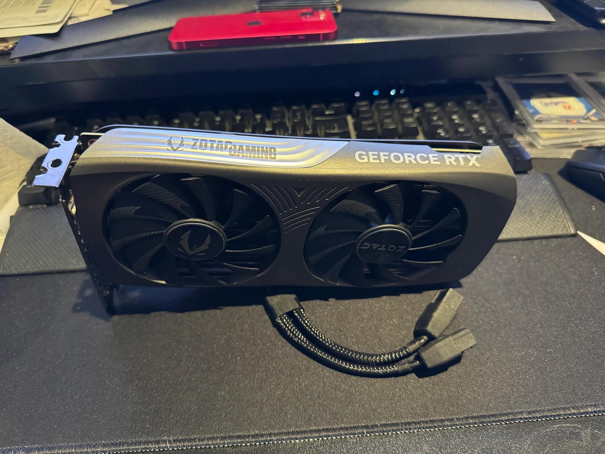 ZOTAC Gaming GeForce RTX 4070 Super Twin Edge OC DLSS 3 12GB GDDR6X