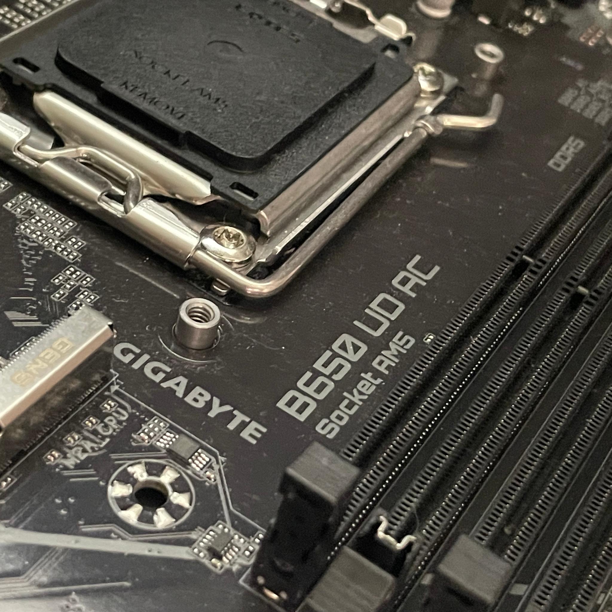 GIGABYTE B650 UD AC | **Read Description | Free Shipping