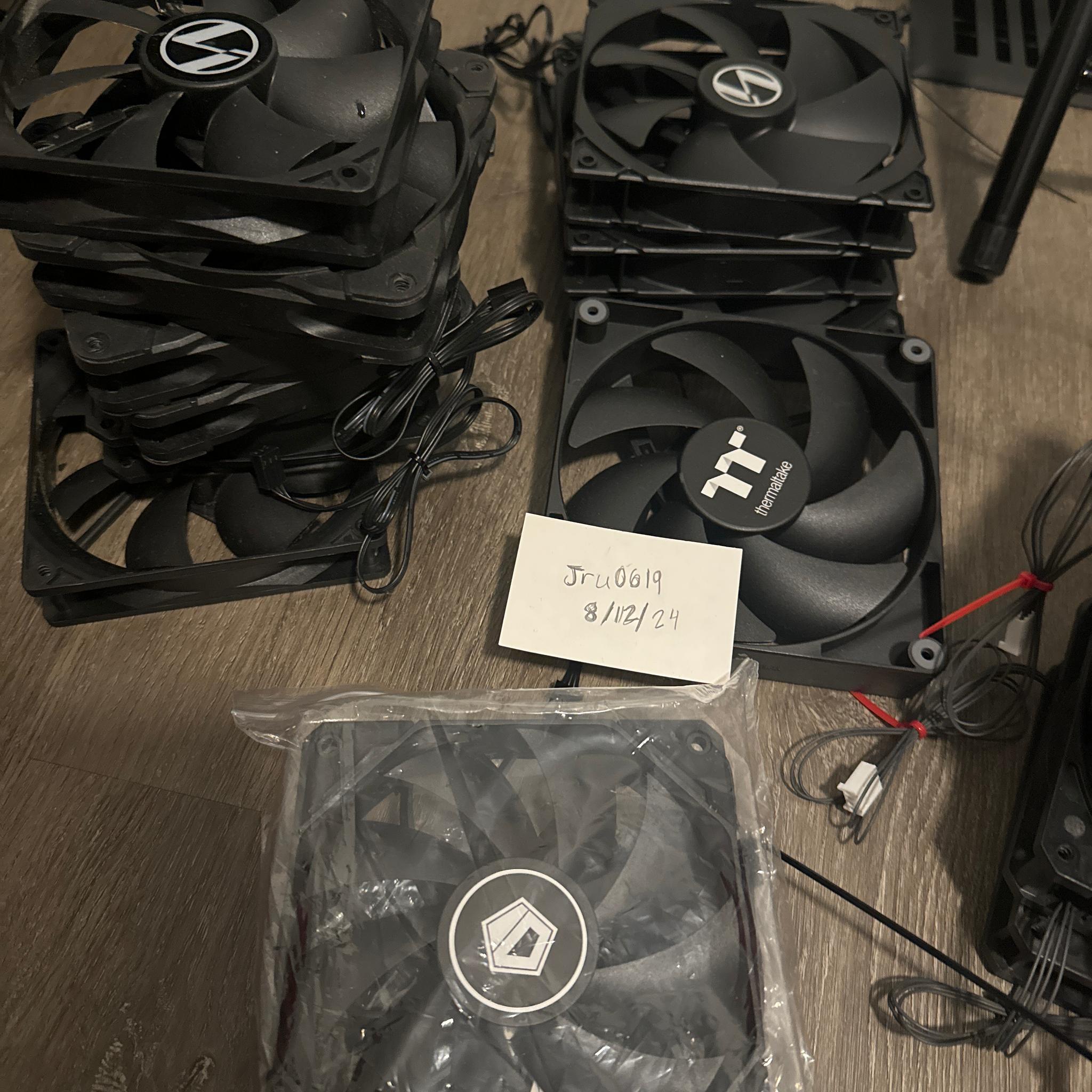 Lot of fans/ Ram!