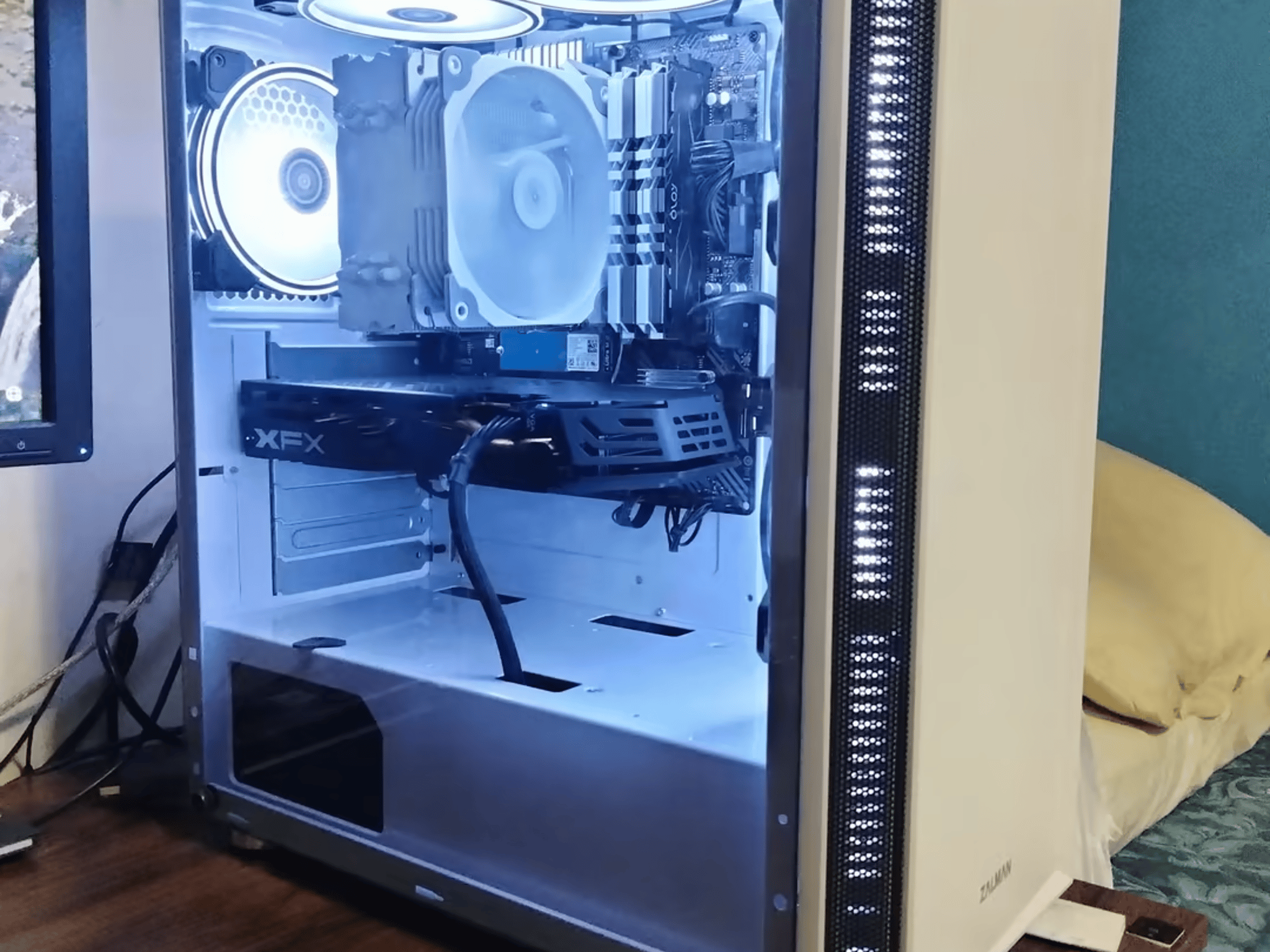 'White Fang' Mid-Range Gaming PC