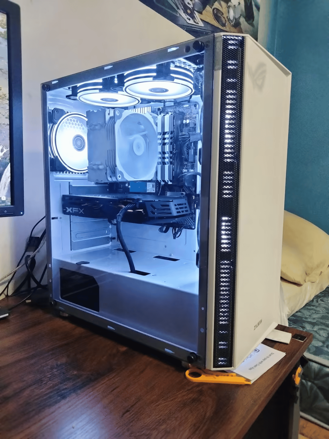 'White Fang' Mid-Range Gaming PC