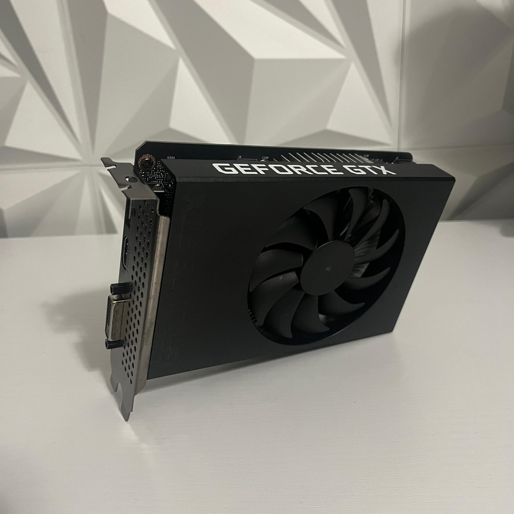HP GeForce GTX 1650 SUPER 4GB