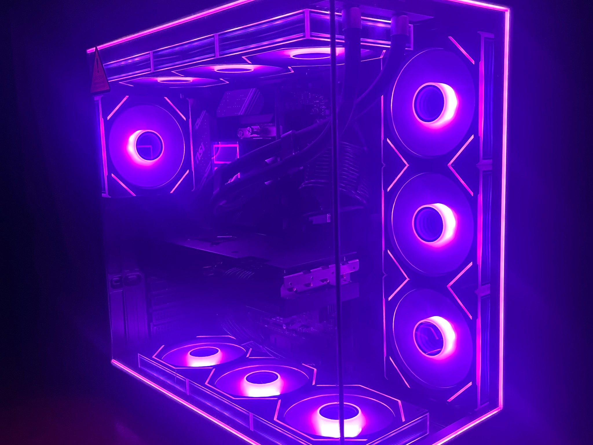 RX 7700 XT | i5 14400F | 16GB RAM | 1TB SSD | Gaming PC