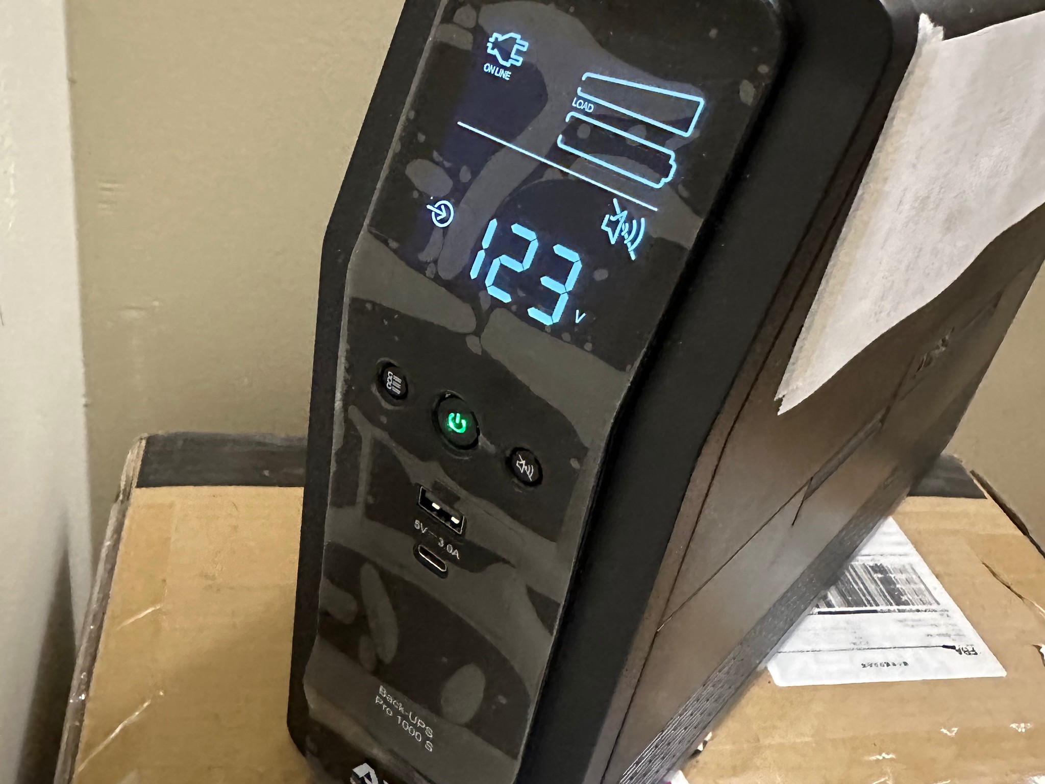 APC Back-UPS  1000 S (Battery Never Used)
