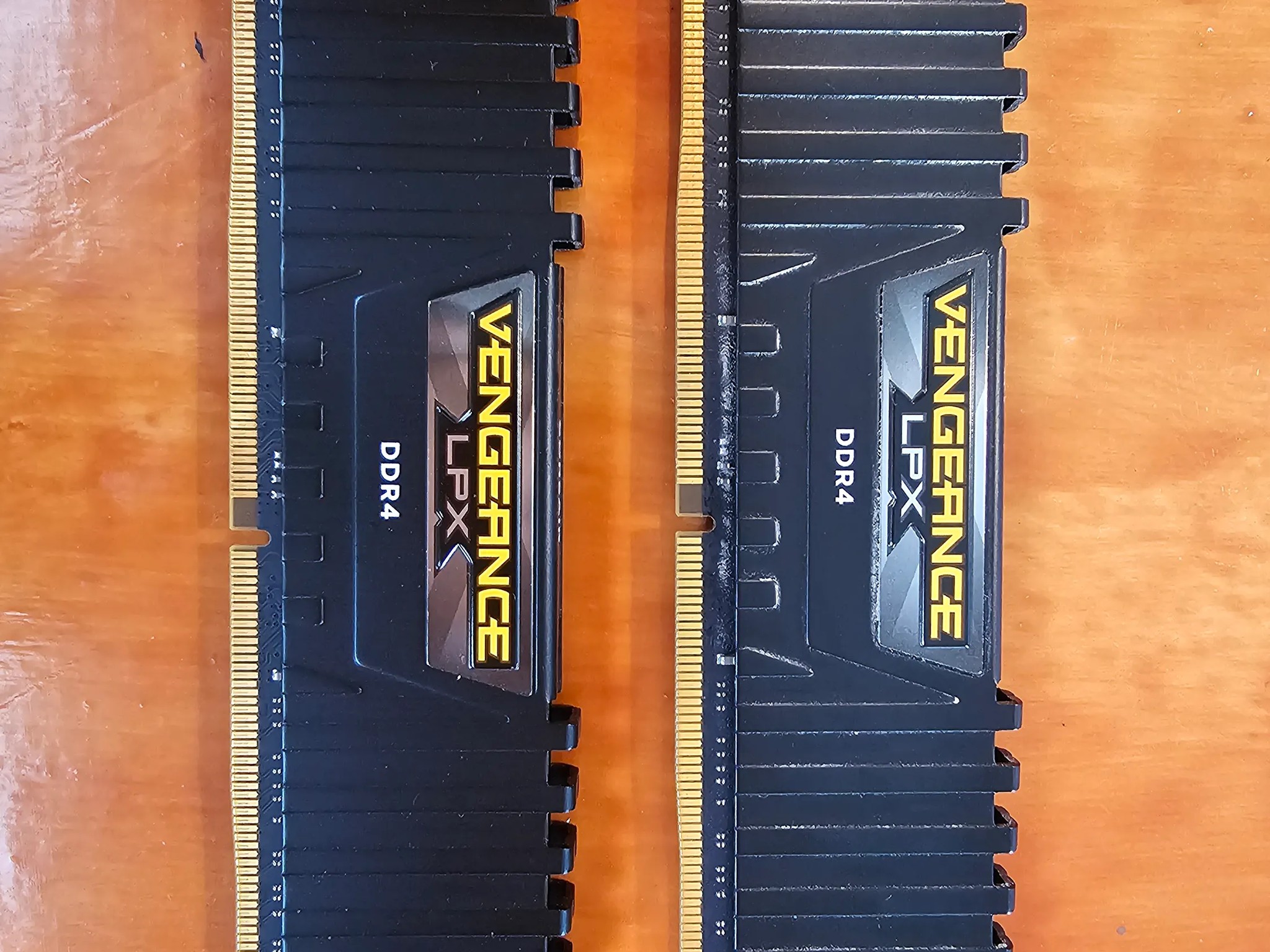 Corsair Venegeance LPX DDR4 RAM (2x16GB)