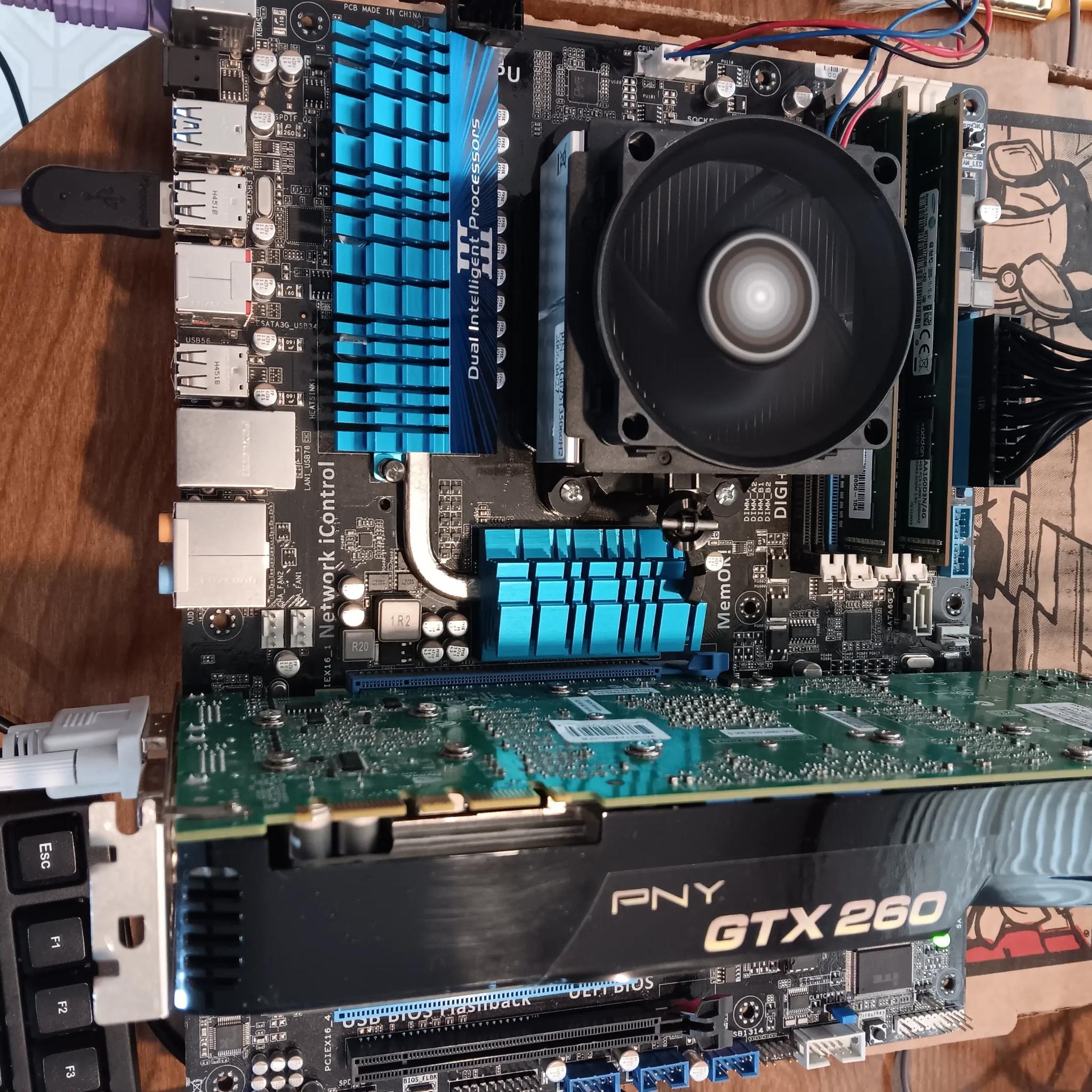 Asus M5A99FX-Pro AMD FX-8350 Motherboard/CPU Combo Working