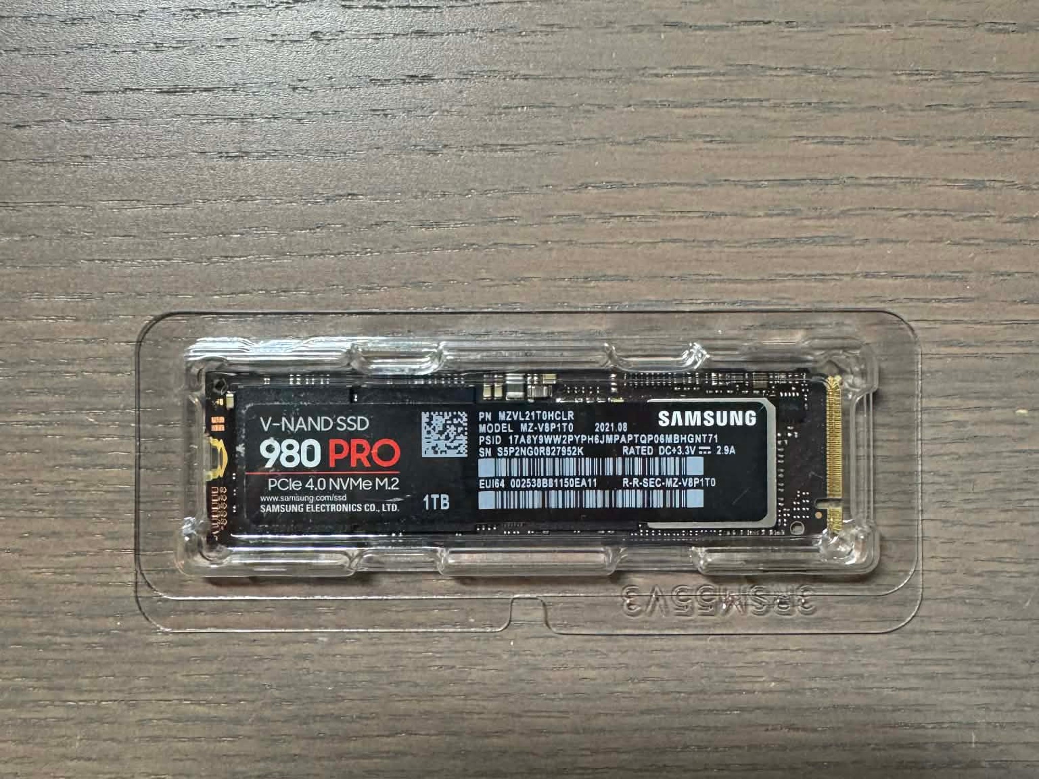 Samsung 980 PRO 1TB M.2 2280 PCIe 4.0 NVMe Internal SSD Black