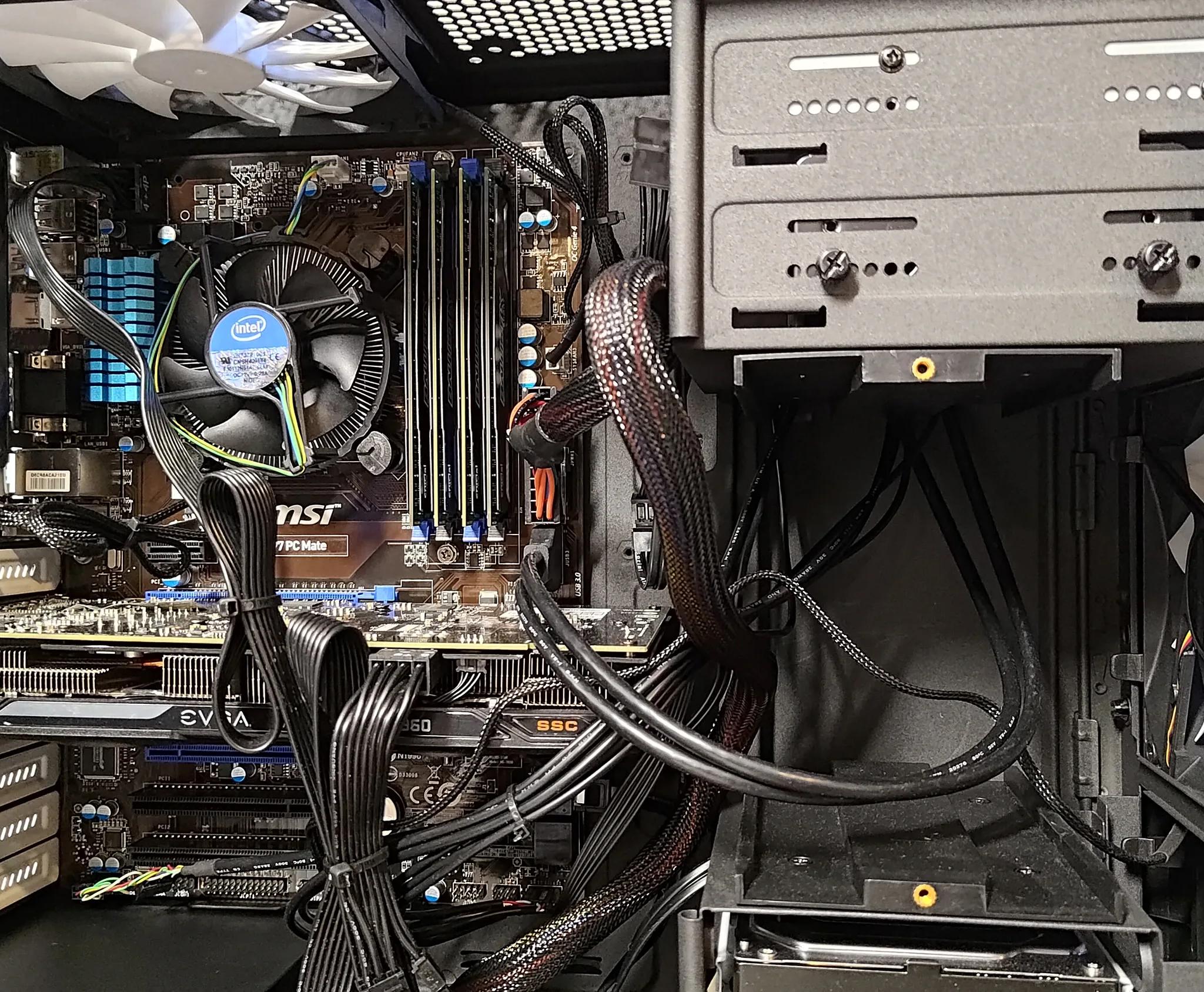 💸 Ultra Budget Fortnite Capable System 💸 | i7 4770k | GTX 960 | 24GB Ram | 480GB SSD / 500GB HDD