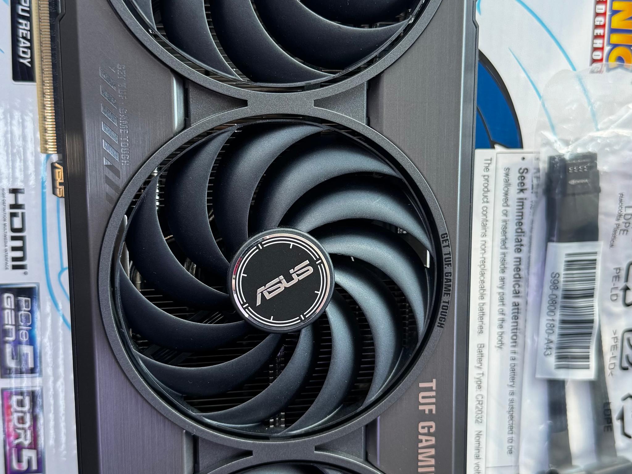 ASUS TUF Gaming GeForce RTX 5070 OC Edition - Image 1