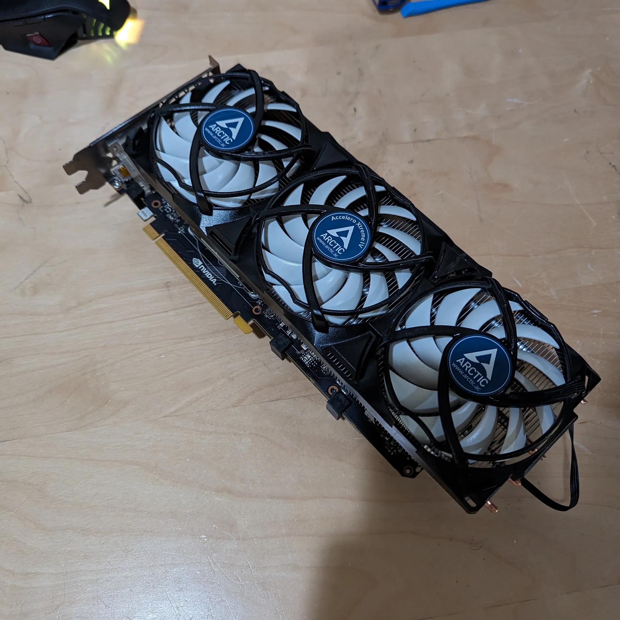 Nvidia GTX 1080 w/ Arctic Accelero IV Cooler