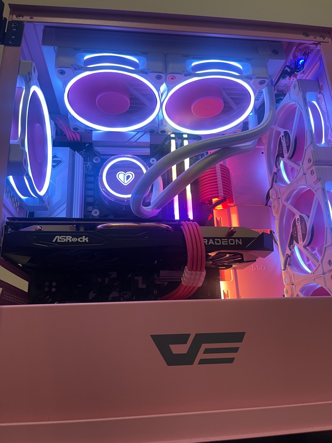 Woah! A Pink Gaming PC | Jawa