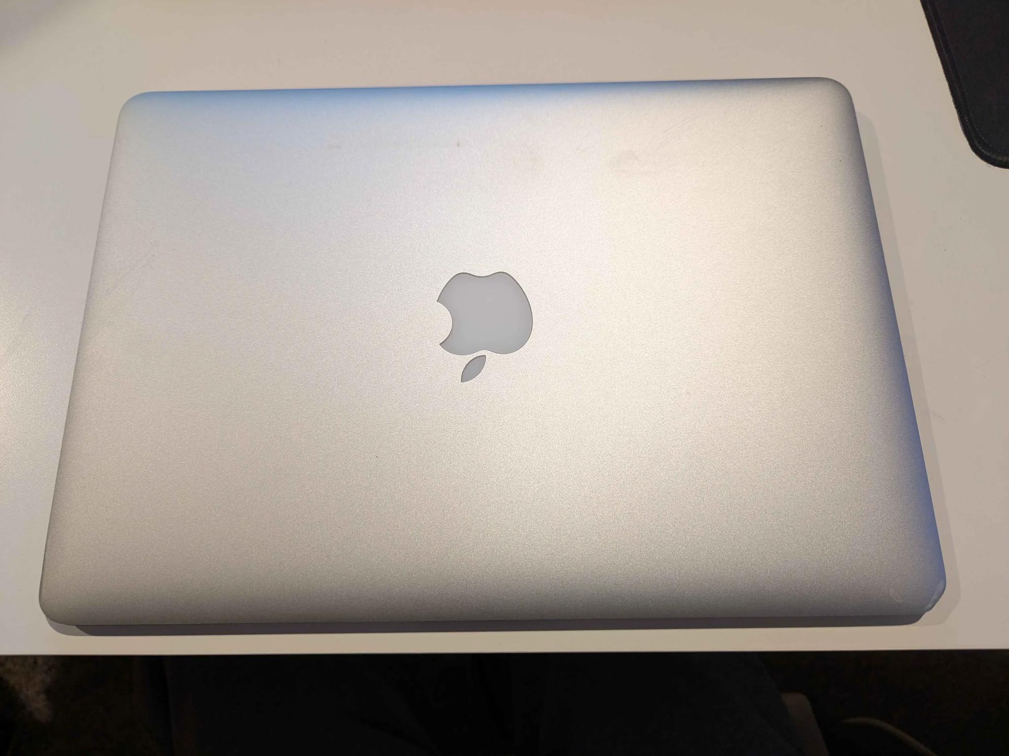 MacBook Air (13-inch, 2017)