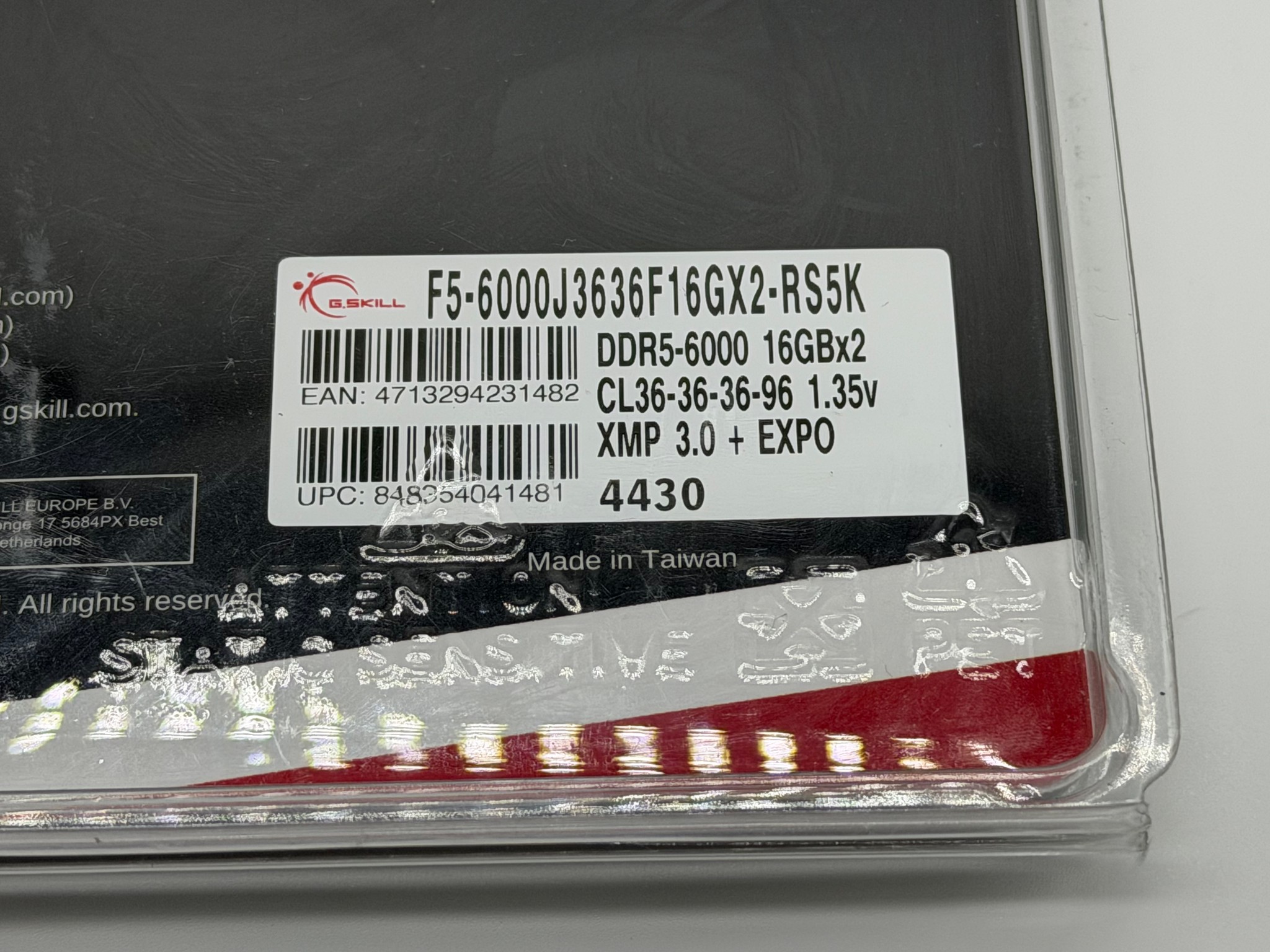 G. SKILL Ripjaws S5 32GB (2 x 16GB) Memory Kit (F5-6000J3636F16GX2-RS5K)
