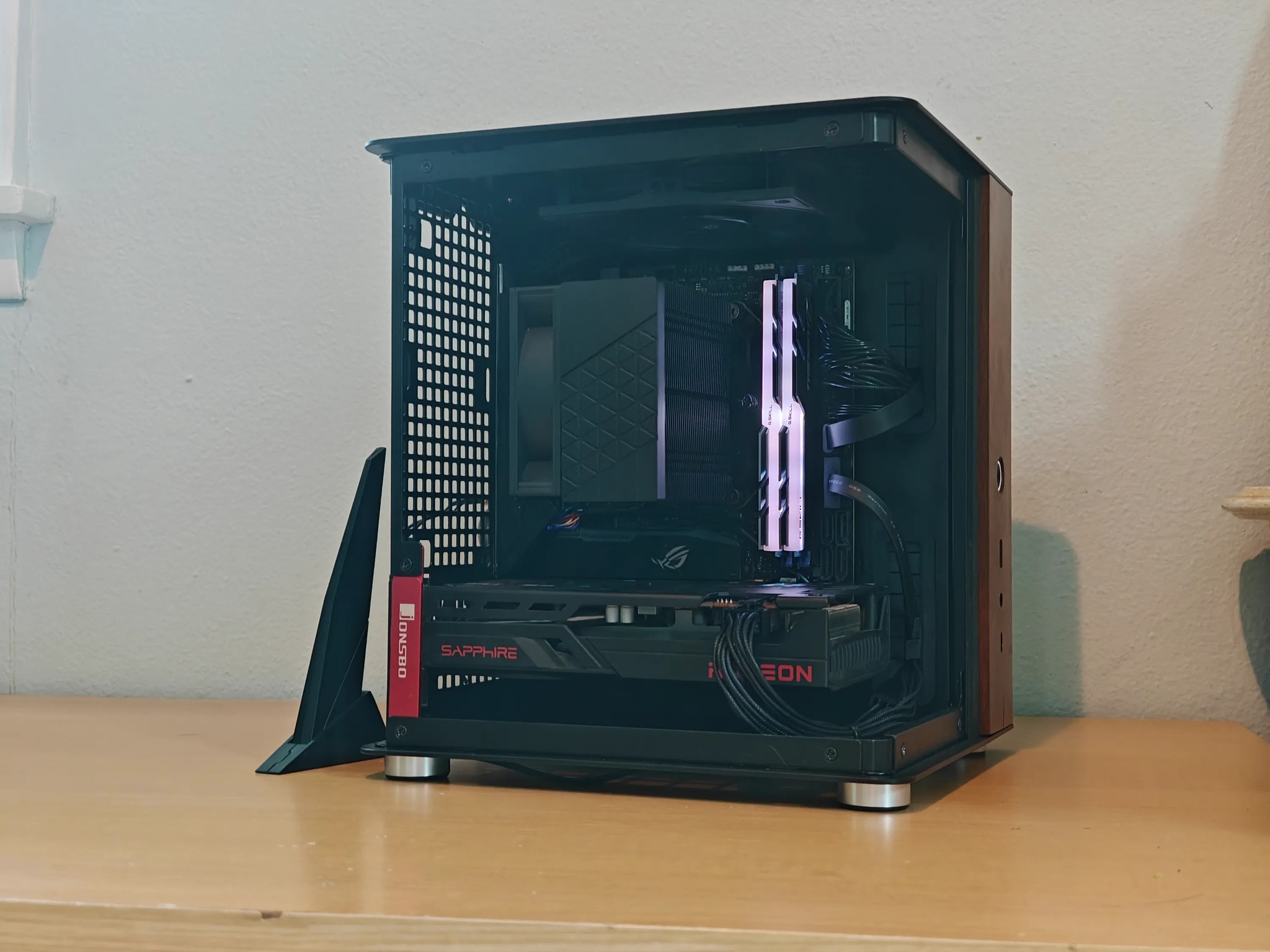 The Cube | RX 6600 | R5 5600 | 32 GB DDR4 | 1 TB NVME