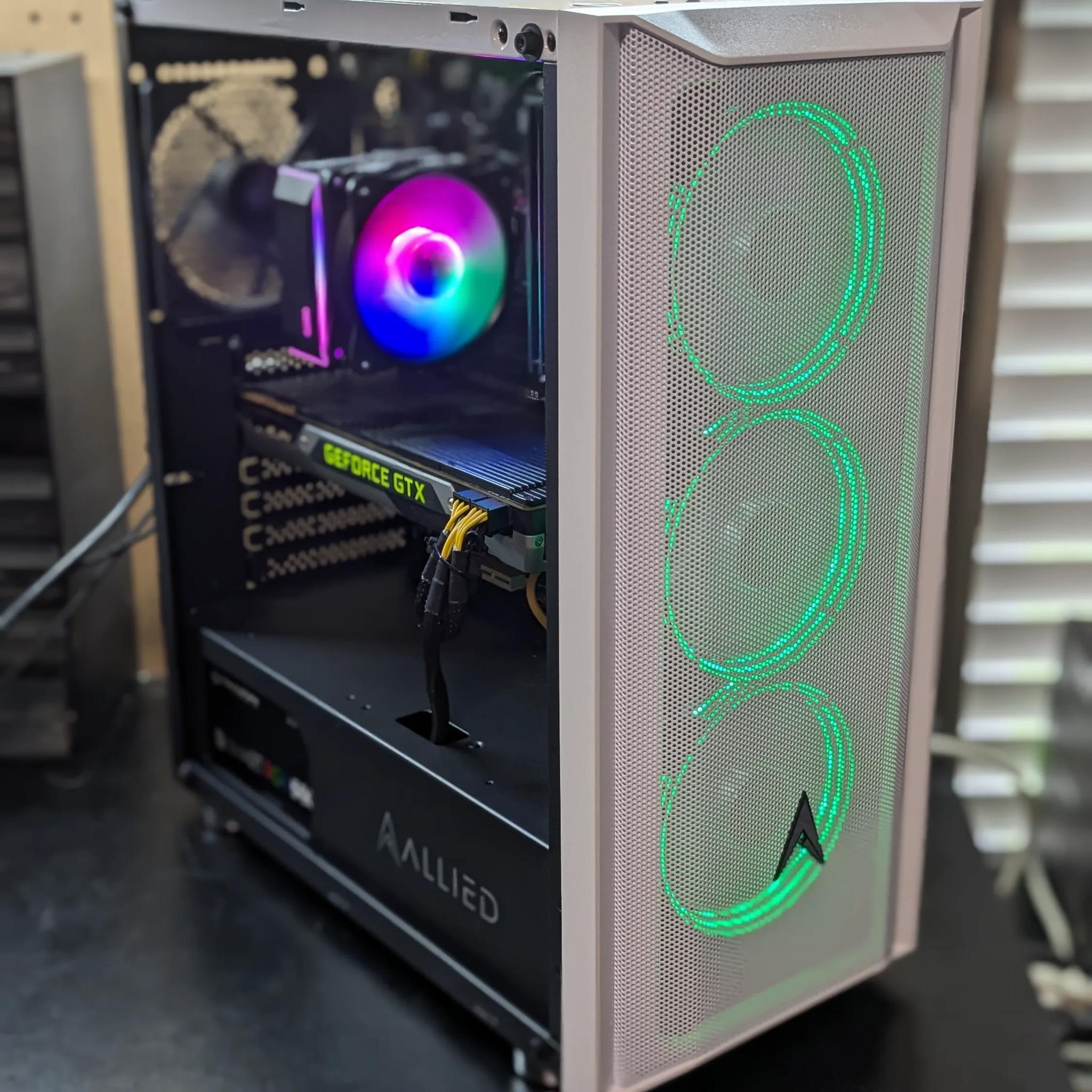 100 FPS Fortnite | 180 Day Warranty | Xeon (same as i7), 16GB RAM, 512GB SSD, GTX 980, Win10, WiFi