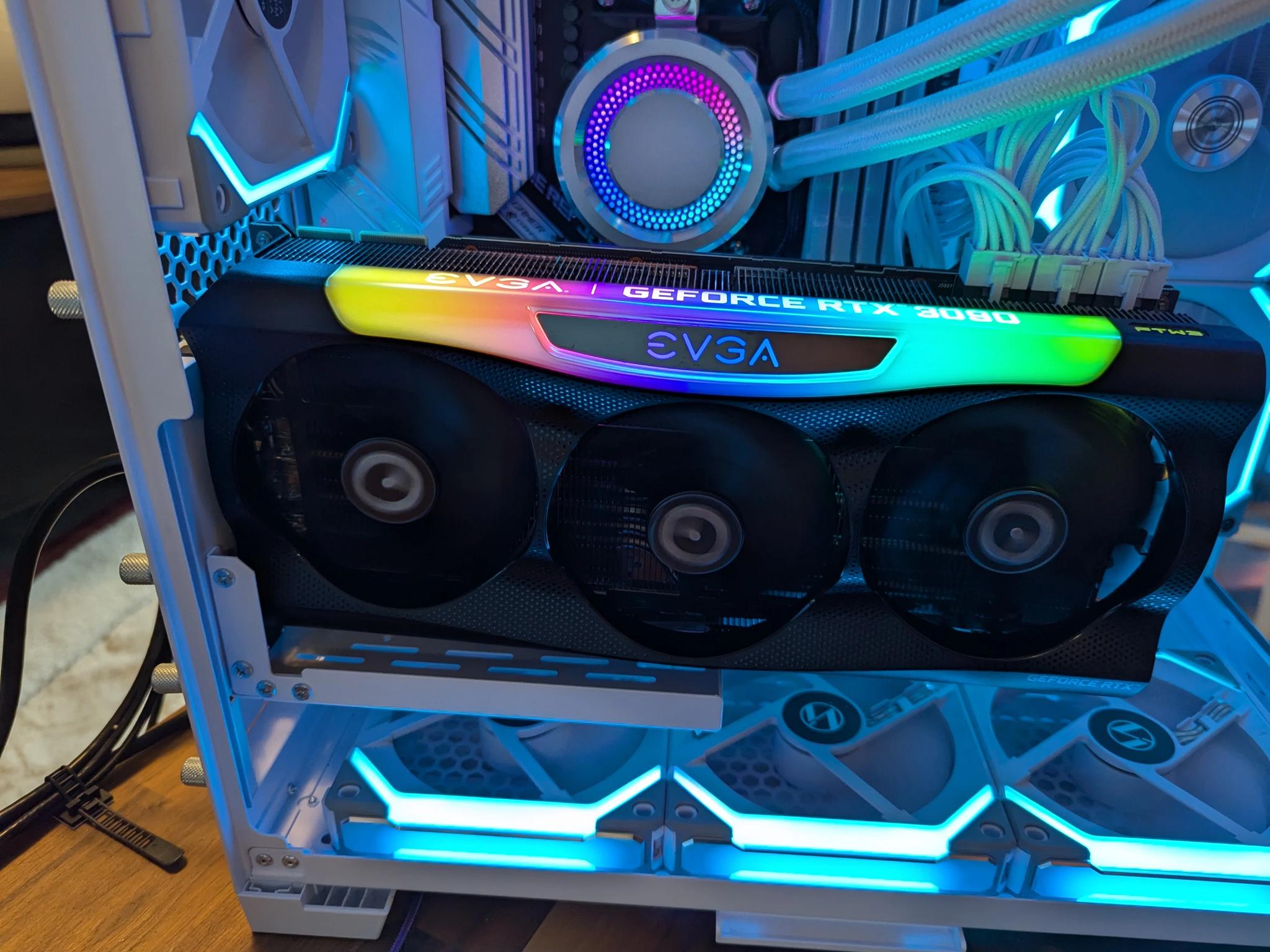 Nvidia RTX 3090 - EVGA FTW 3