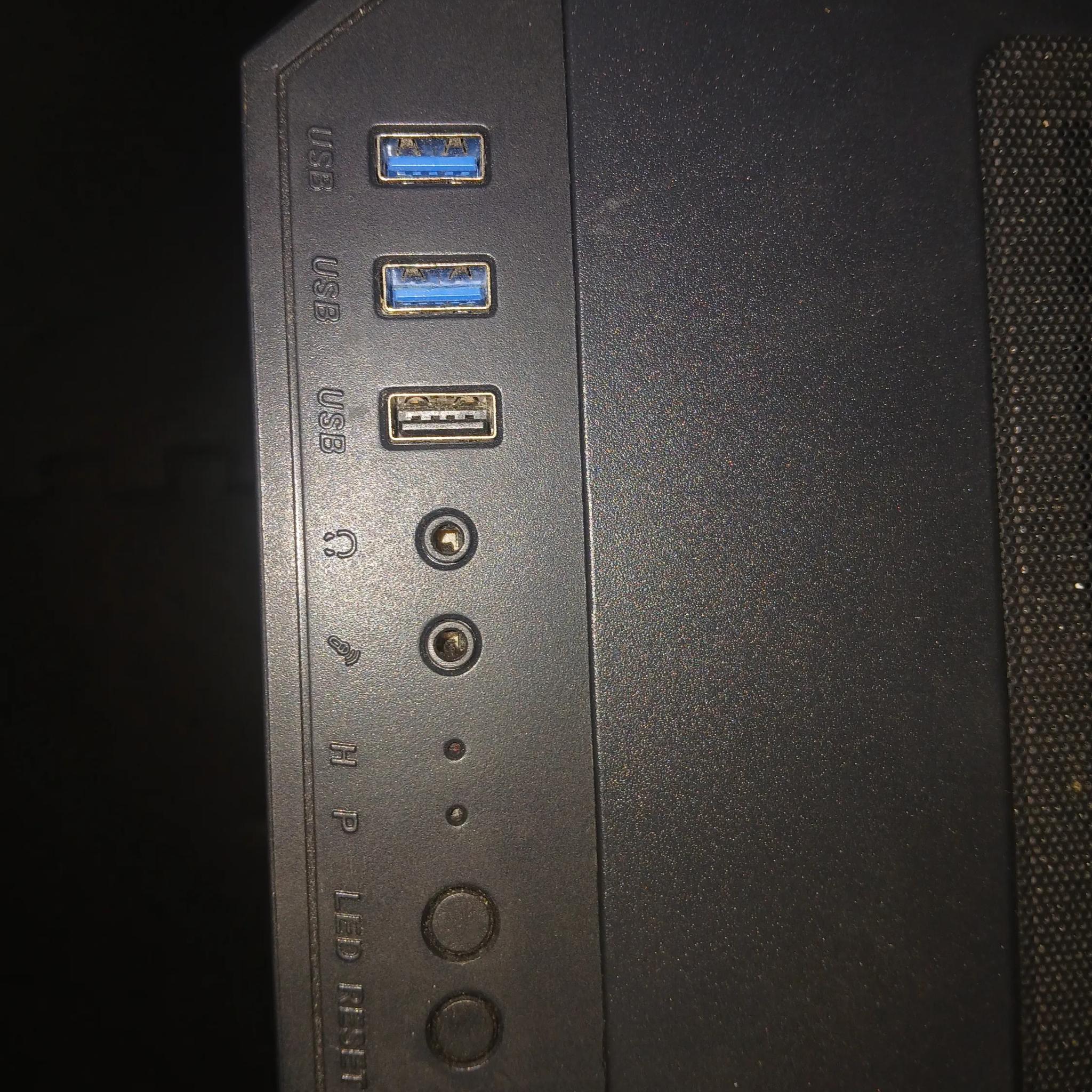 Rosewill ATX Mid Tower Gaming PC Computer Case Spectra D100