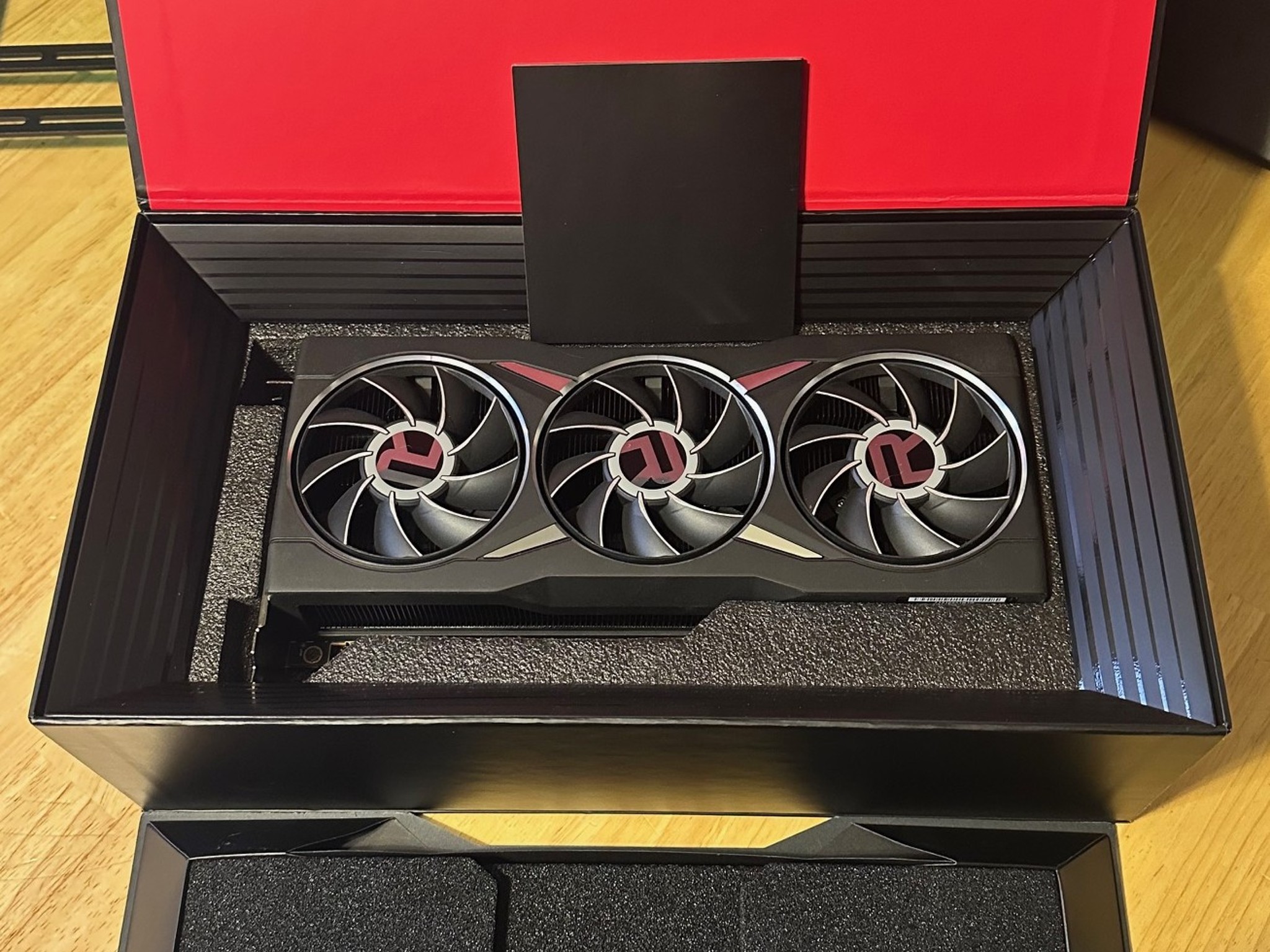 AMD Radeon RX 6800 XT 16GB Midnight Black Reference Edition