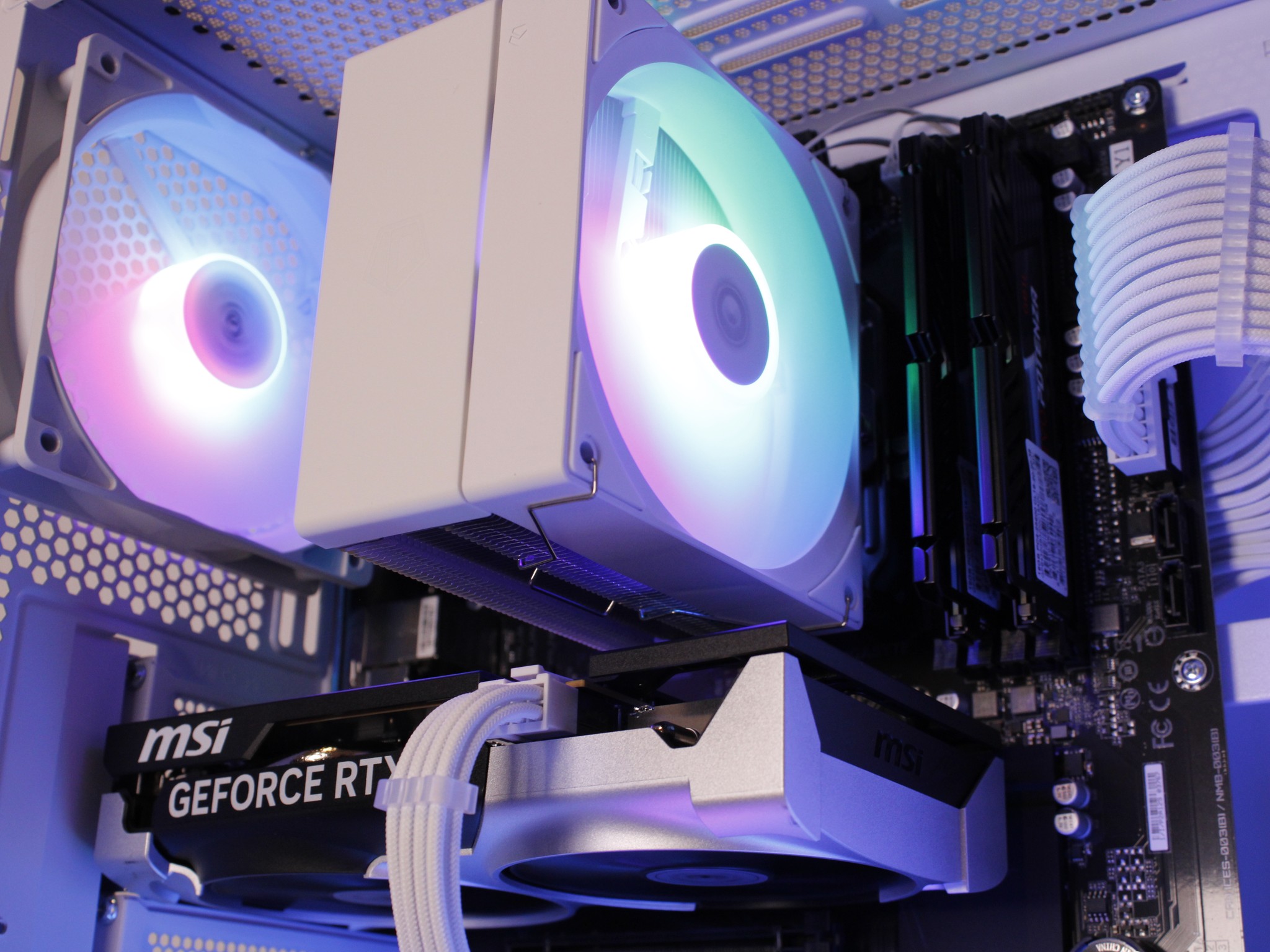 🤍Gaming PC [RTX 5060][Ryzen 7][32GB Ram][2TB M.2]