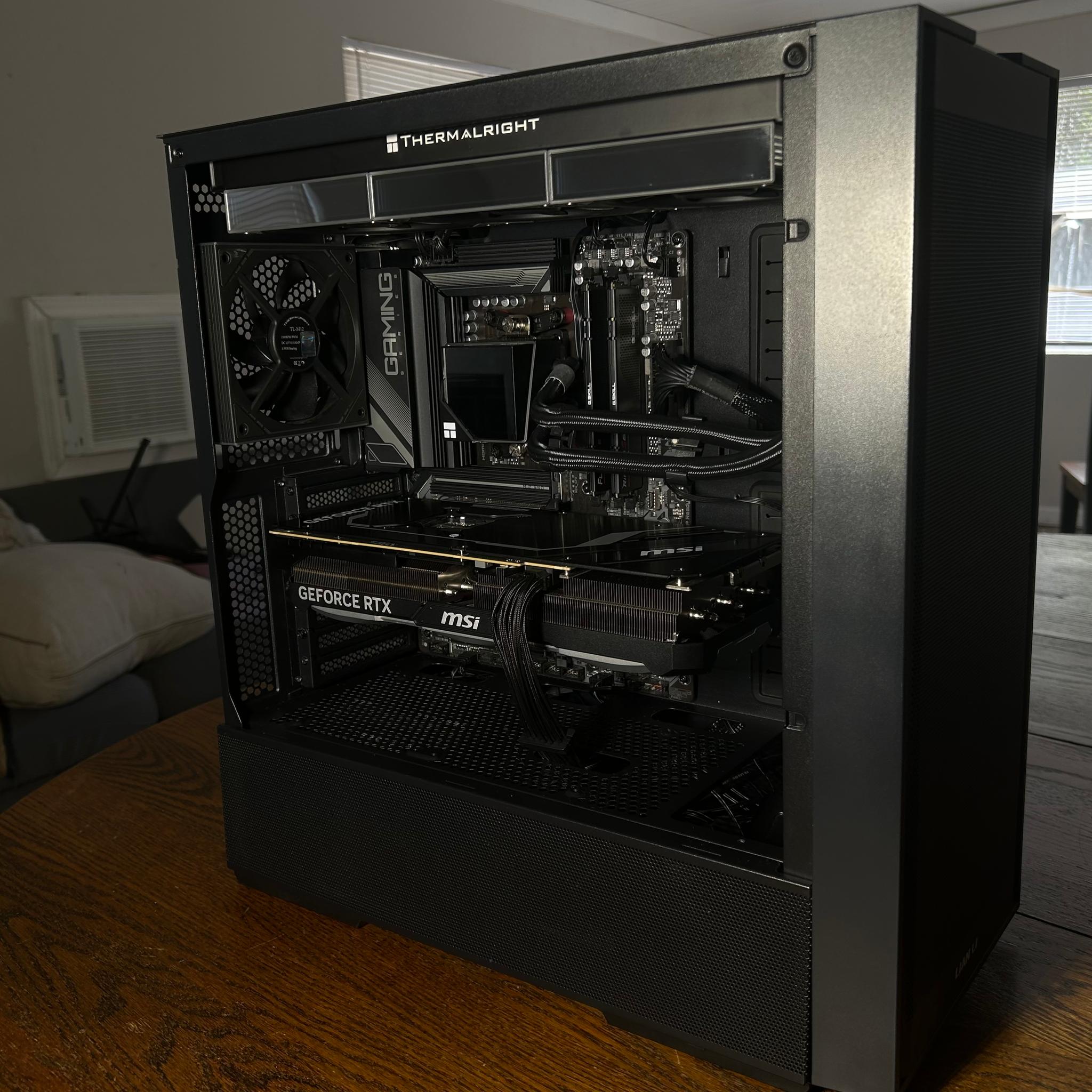 4080 SUPER & 7 7700X GAMING PC