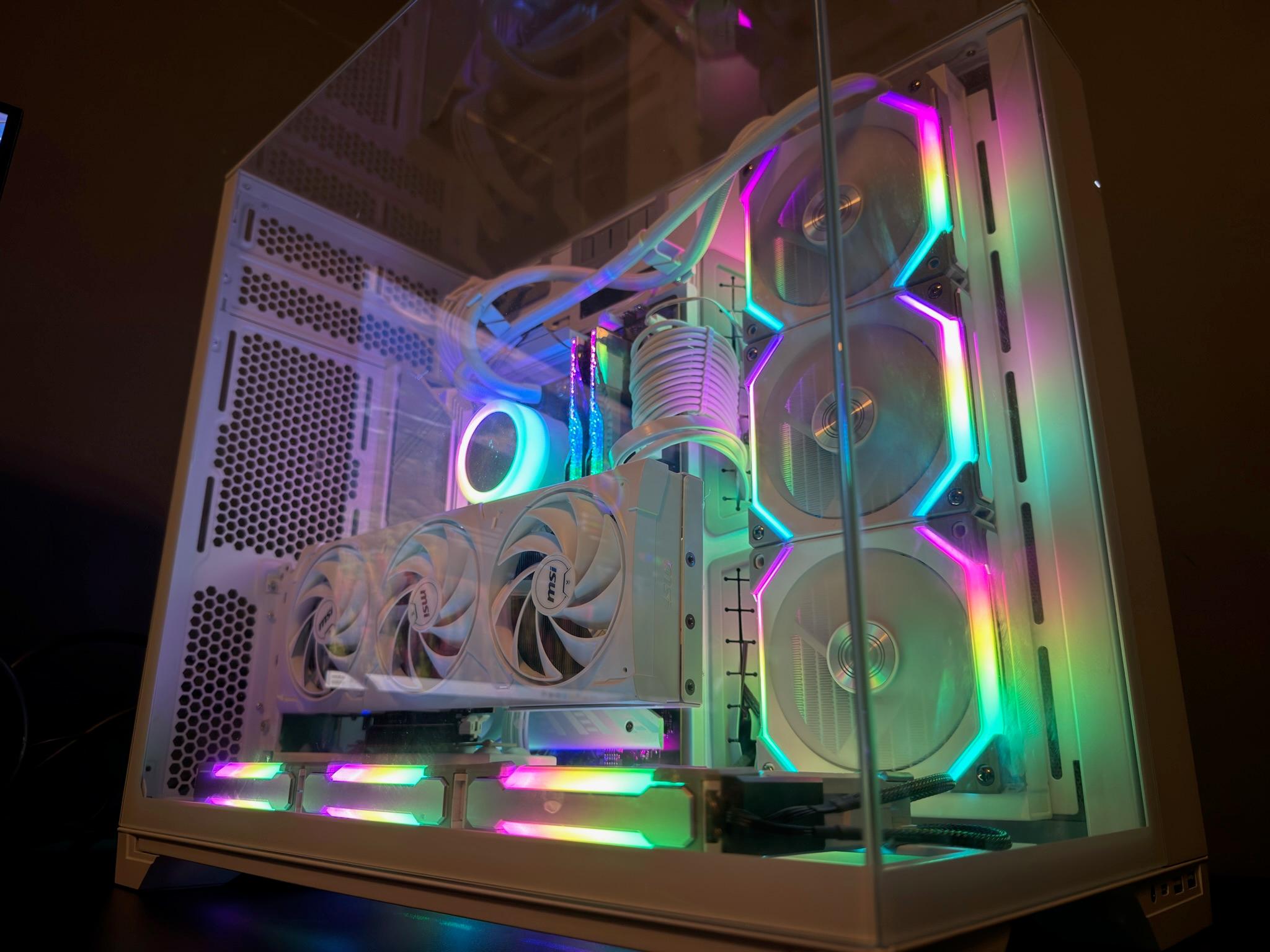 All white 5080/Ryzen 9 7950x3D/32GB RAM/2TB Pc