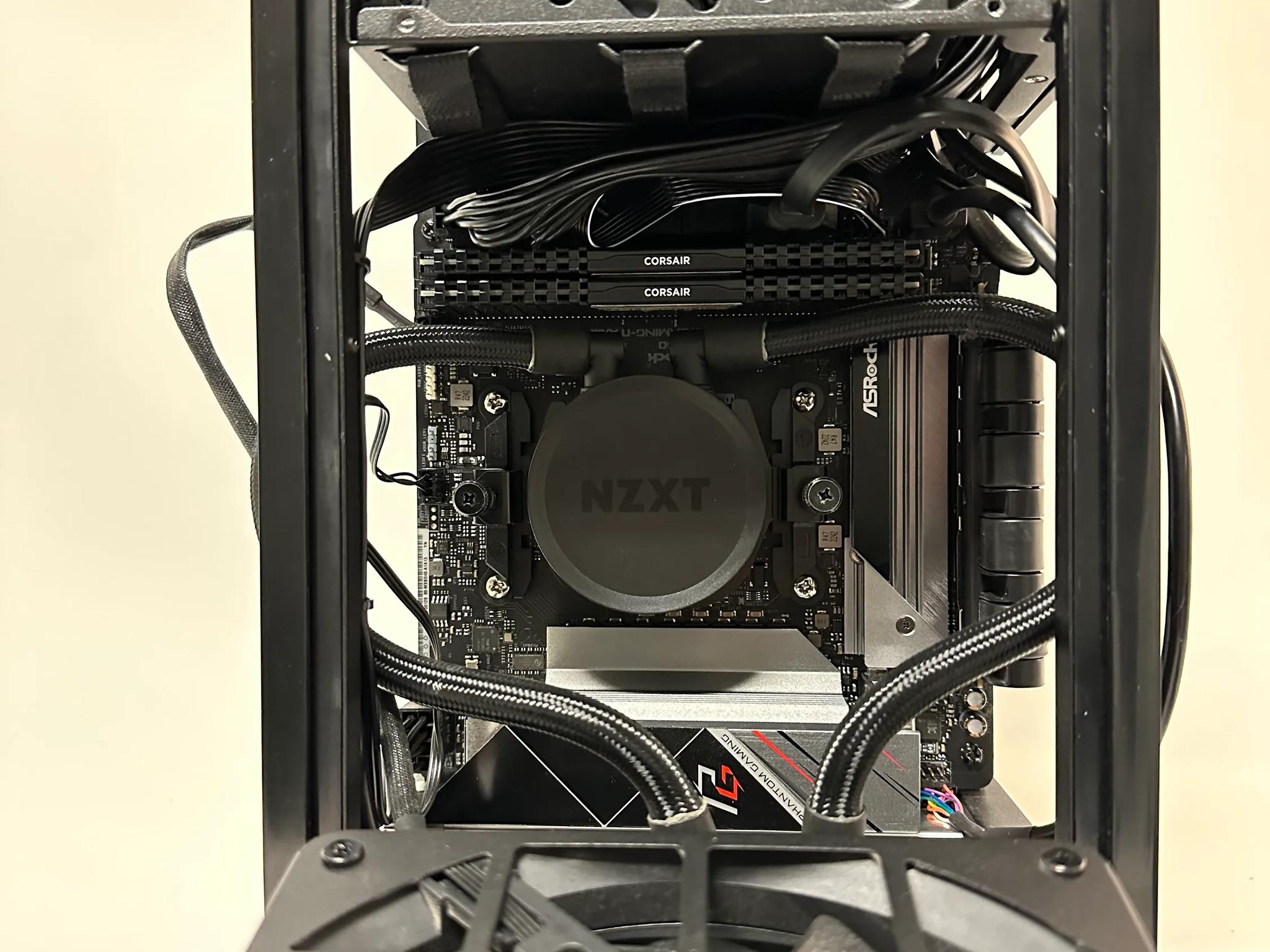 Gaming PC - H1 ITX Case - AMD 3700X - Nvidia 2070 Super - 32 GB DDR4 - 500 GB SSD
