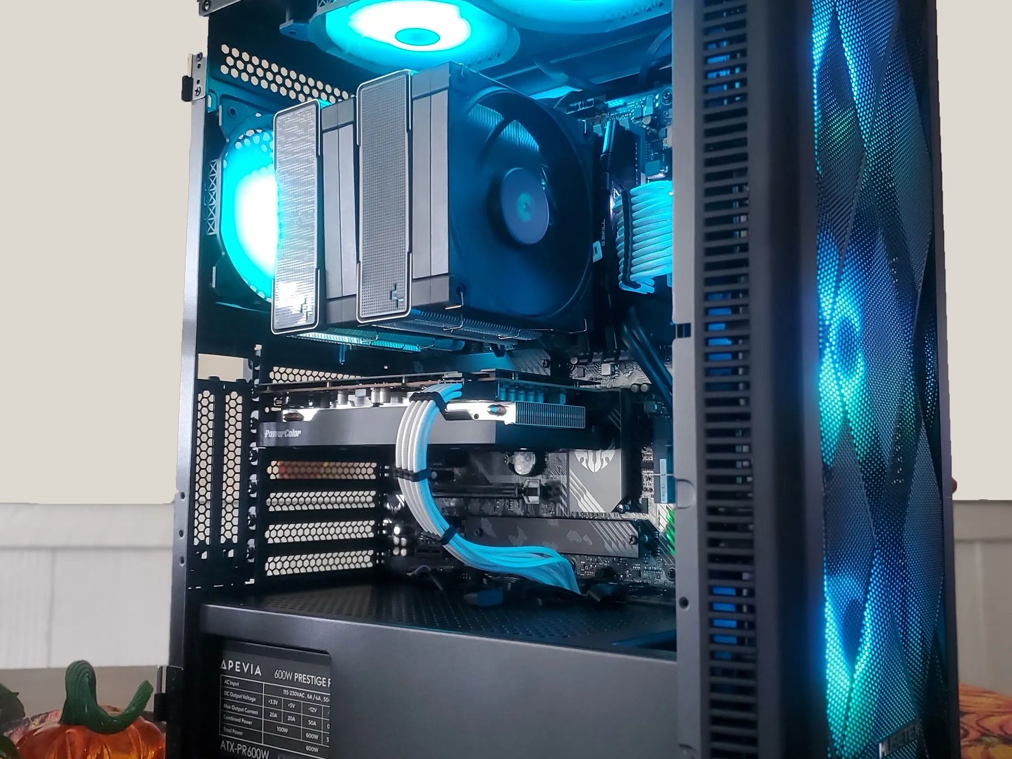 Brand new! | RX 7600 XT | 5600X3D |