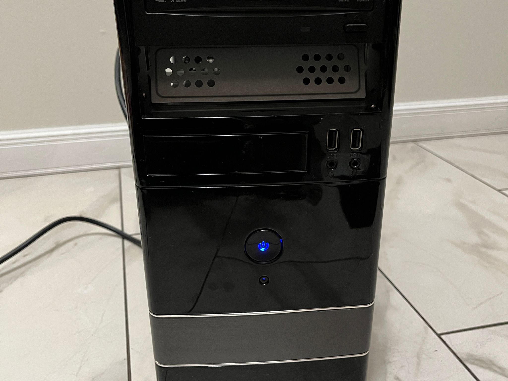 NVIDIA RTX 2060, Intel Core i5-6600, 16GB RAM, 1.2 TB Storage - Sleeper Gaming PC w/ Wi-Fi & BT