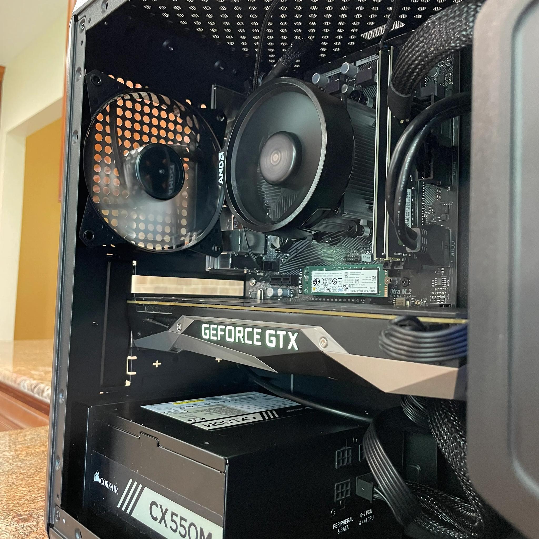 Funz Bx - GTX 1070 FE // Ryzen 5 3600 // 2TB M.2 SSD