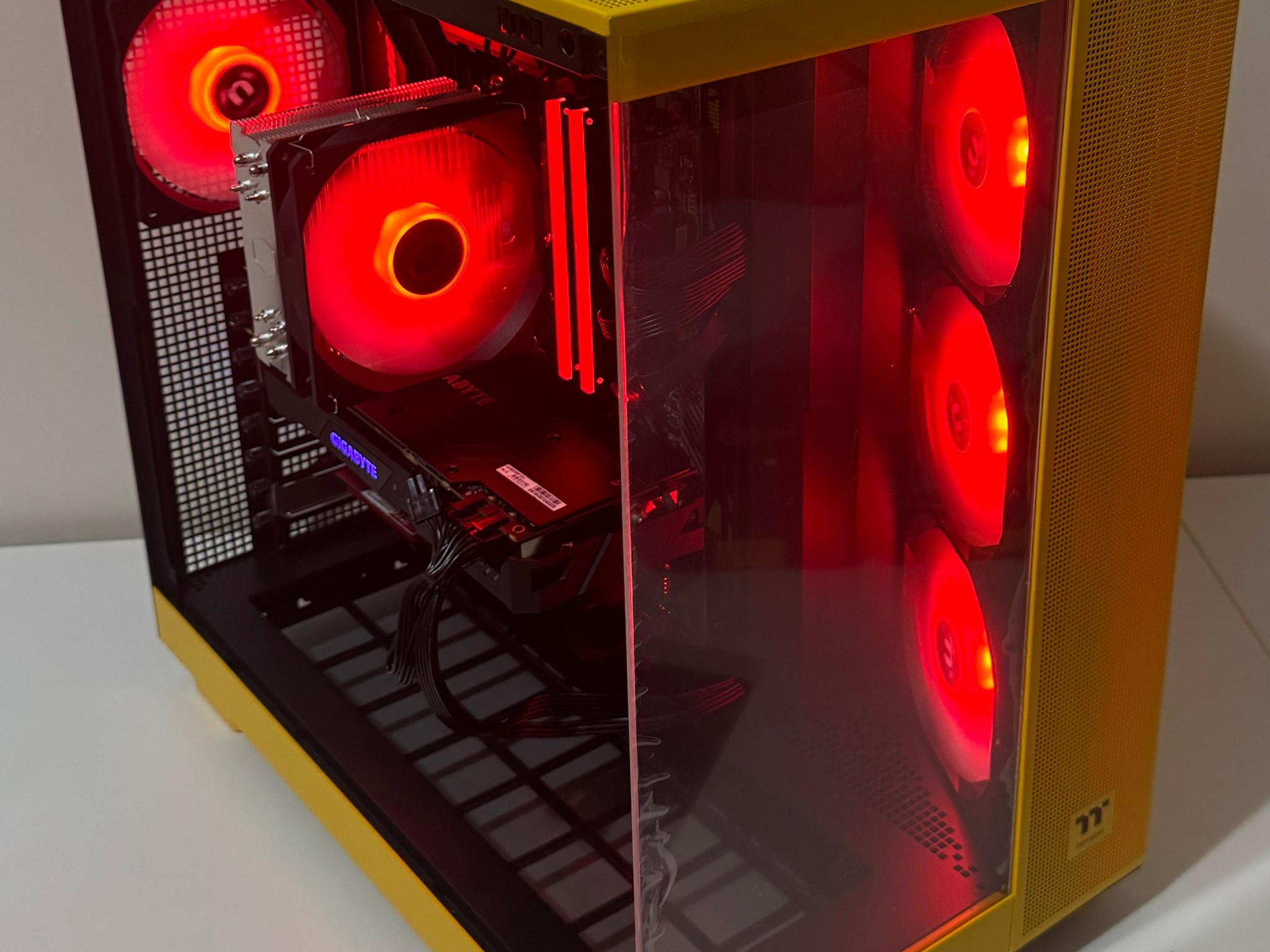 BUMBLEBEE Ryzen 5 32GB RAM 1TB SSD GeForce RTX 2070 MSI MAG B550 Tomahawk Thermaltake View 380 XL