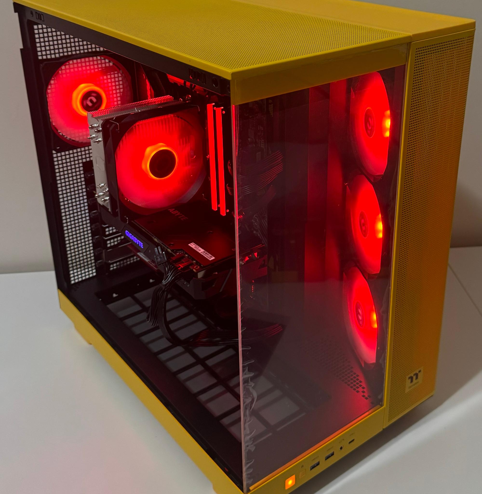BUMBLEBEE Ryzen 5 32GB RAM 1TB SSD GeForce RTX 2070 MSI MAG B550 Tomahawk Thermaltake View 380 XL