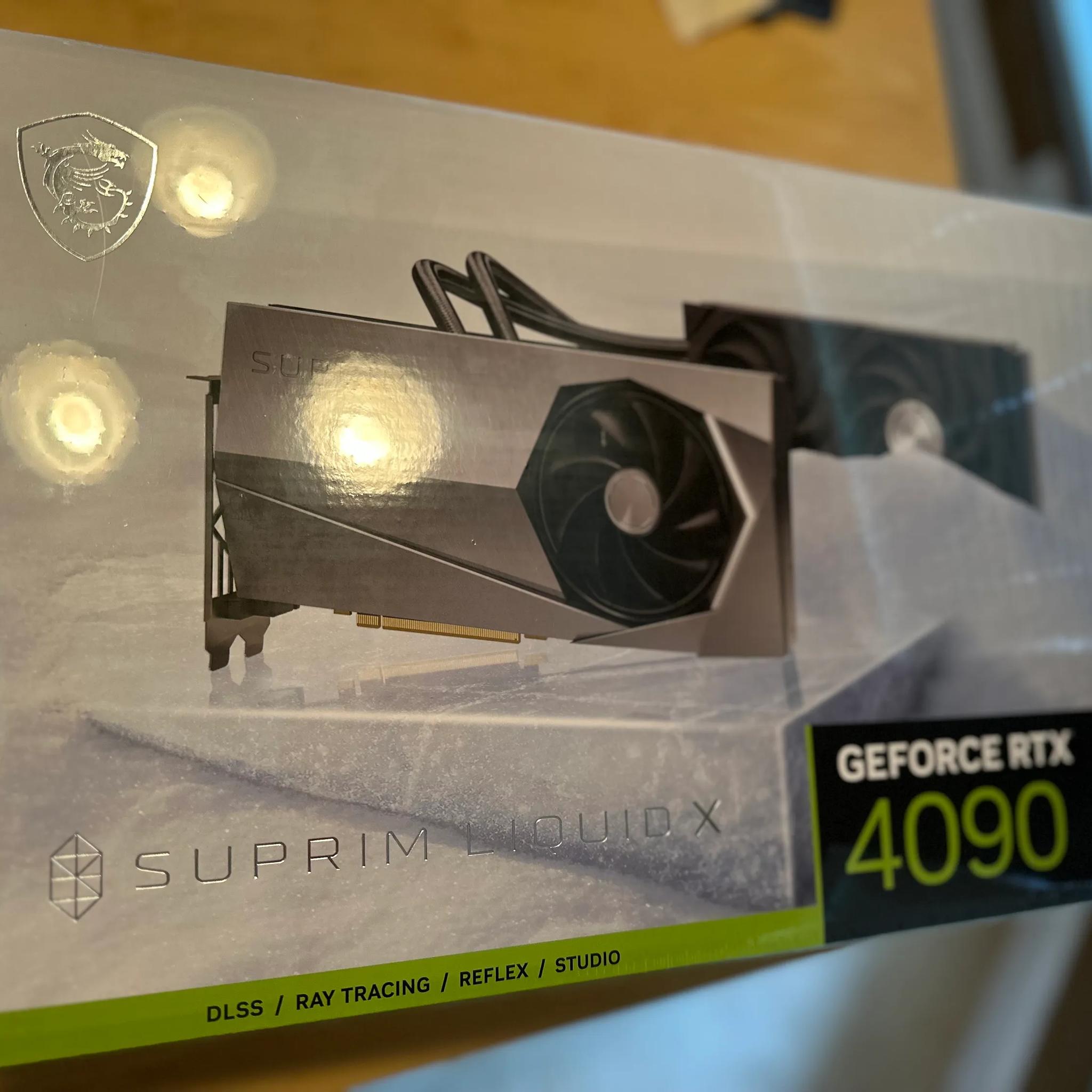 BNIB MSI 4090 Suprim Liquid X 24G