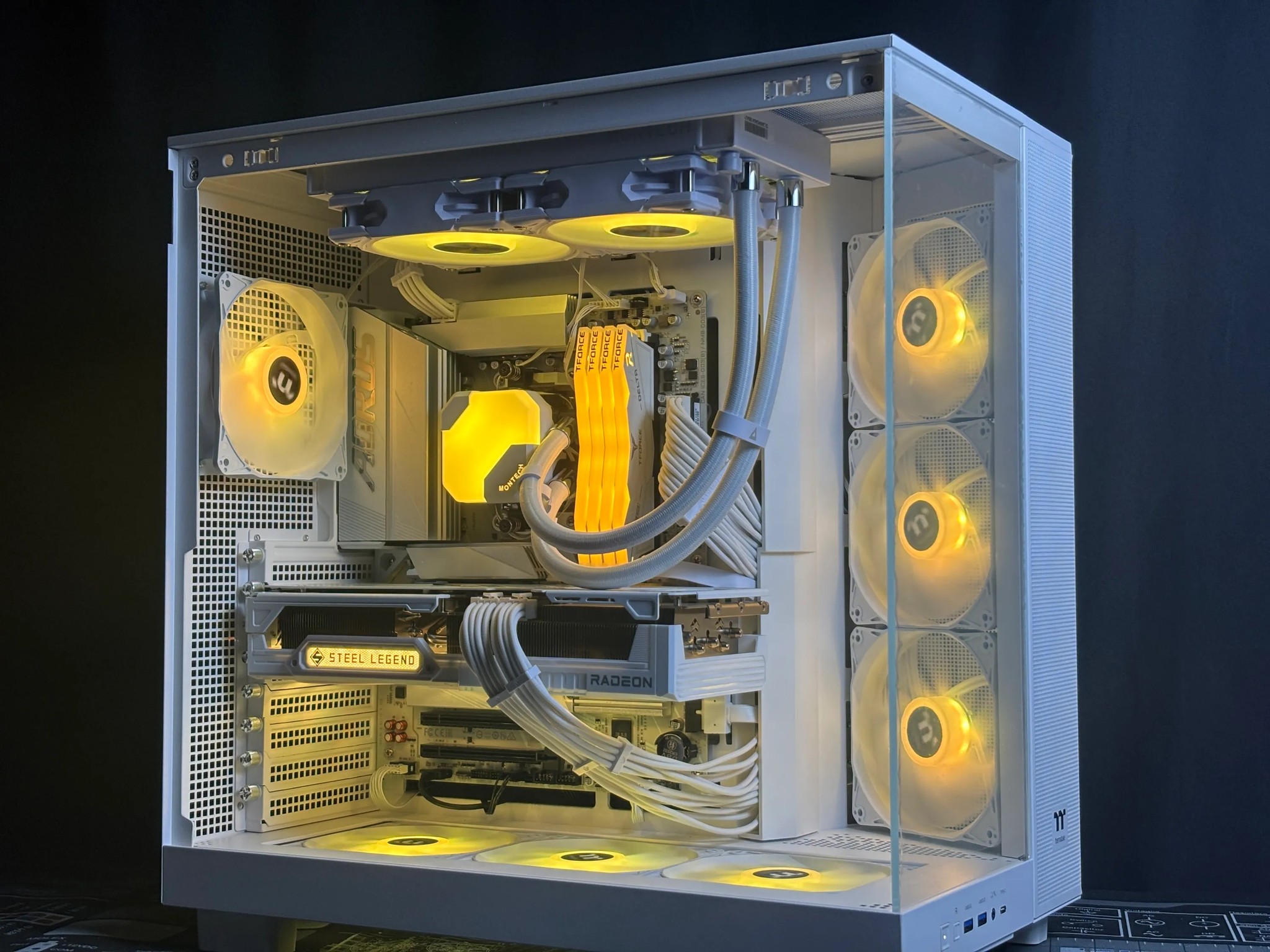 SALE🔥SUPER PC 9070XT 16GB| R7 7800X3D | 32GB DDR5 | 2TB SSD