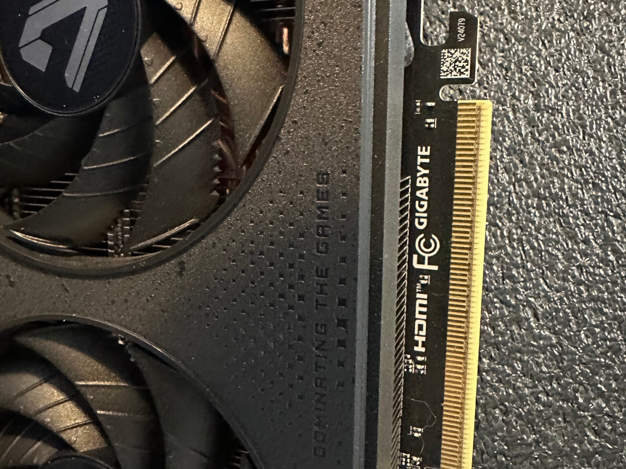 GIGABYTE RX 9060 XT GAMING OC 16G