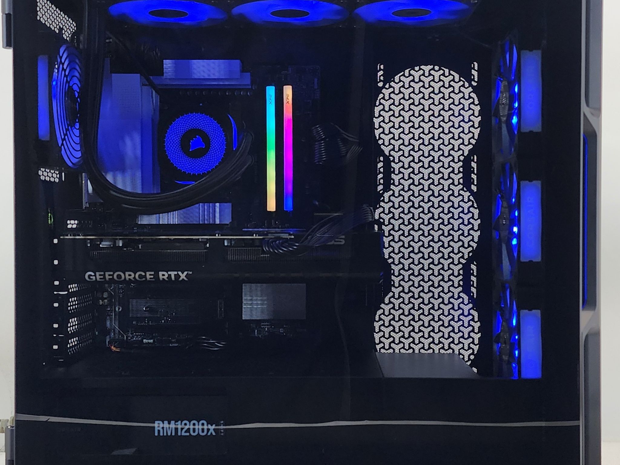 Gaming PC Ryzen 7 9800X3D 32GB RAM 2TB SSD RTX 5080 16GB Windows 11 Computer