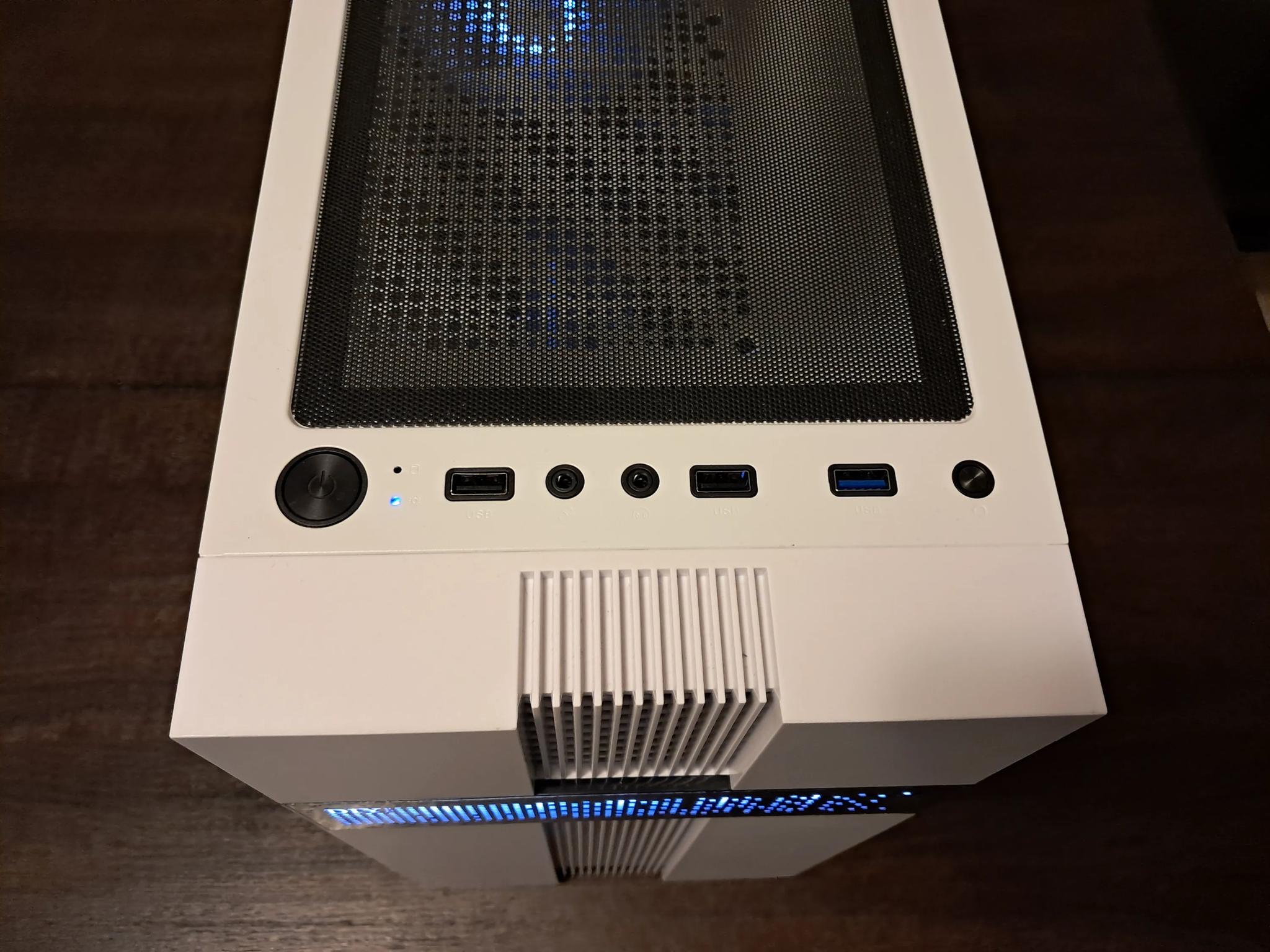 🔵⬜ Aesthetic Gaming PC ⬜🔵 Ryzen 5 3400G 3.7-4.2 GHz | Nvidia GTX 1660 Super | 1TB SSD