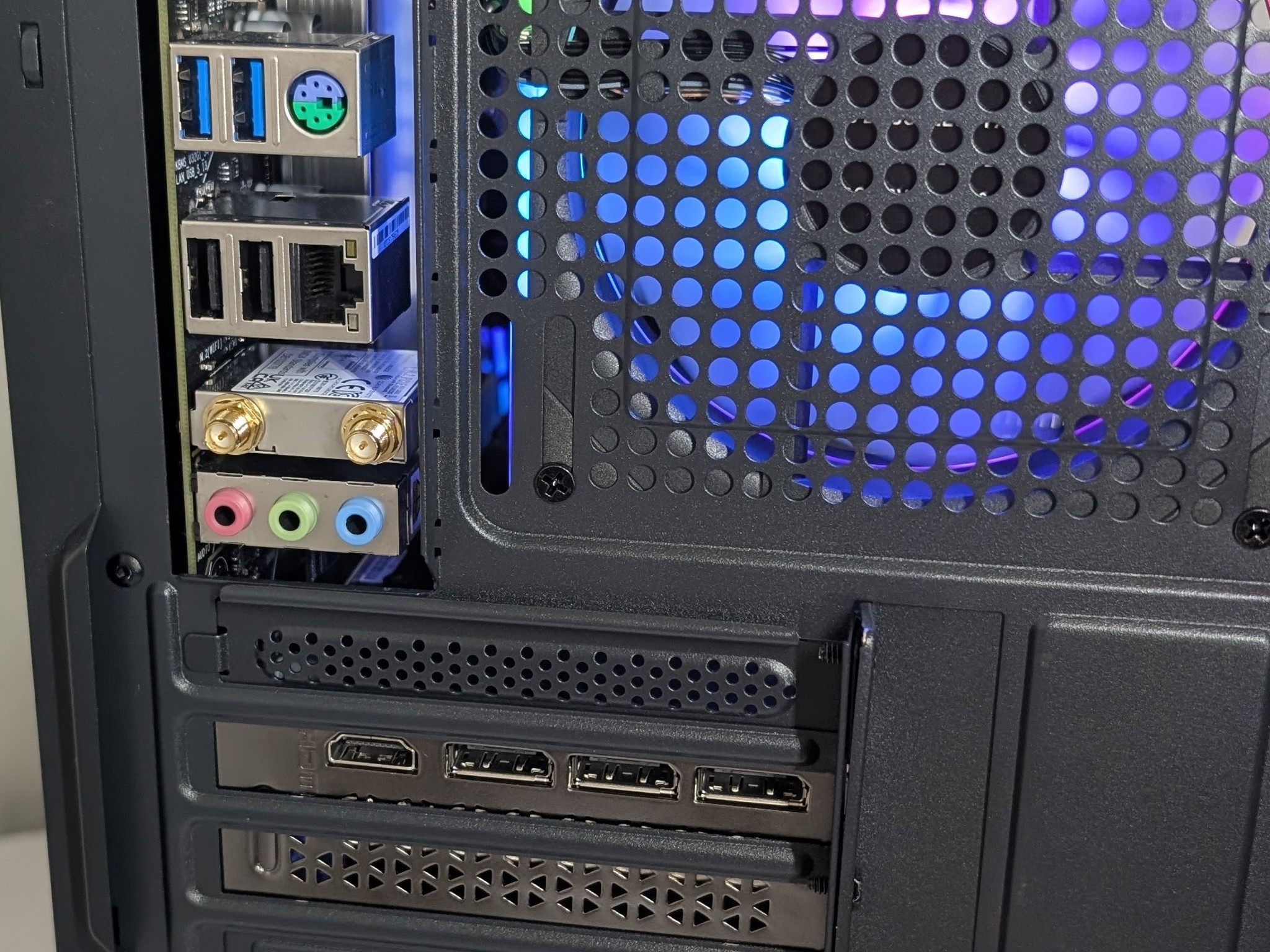 RTX 5070 | RYZEN 5 7500F | 16GB DDR5 | 650W PSU |