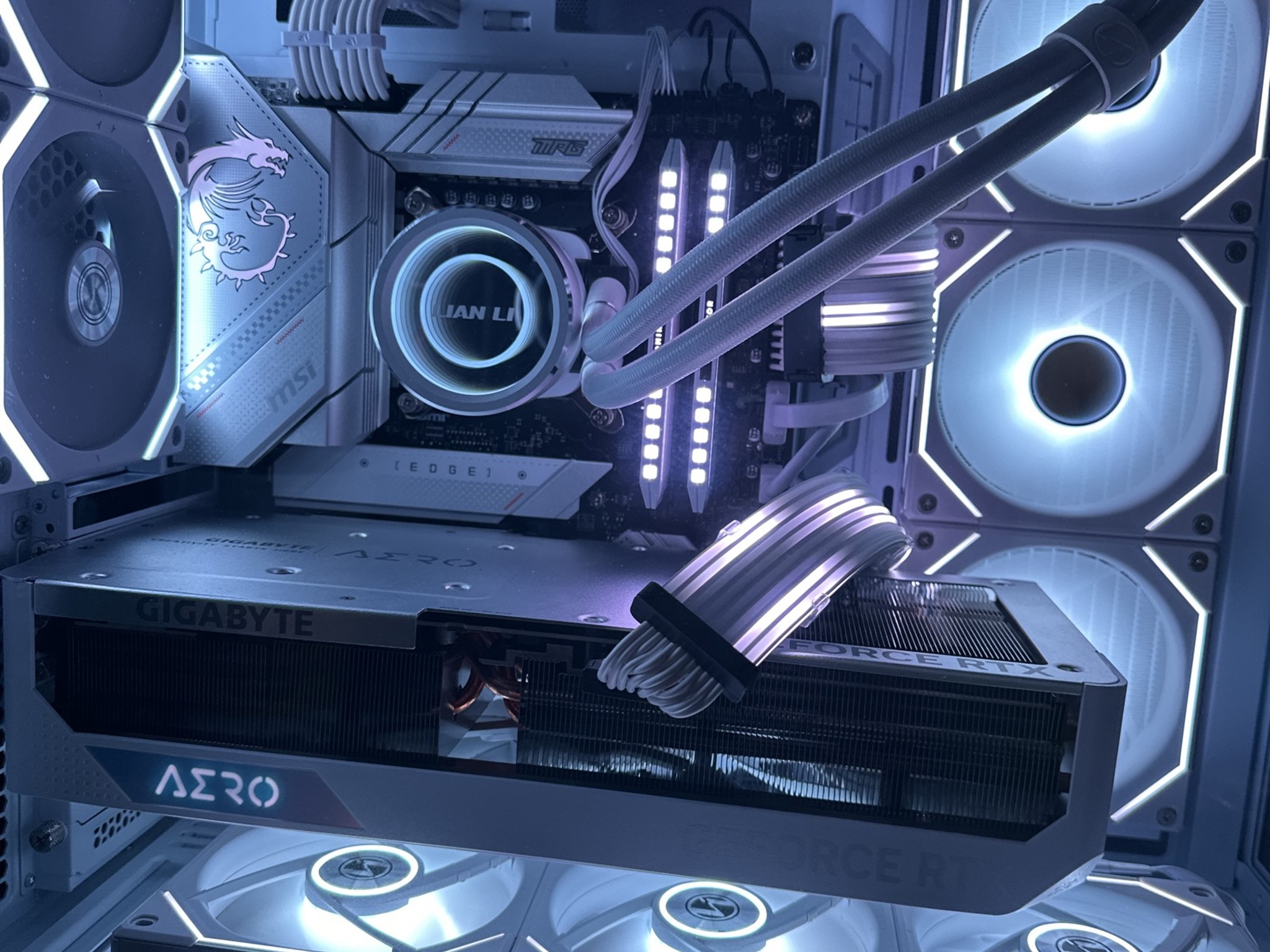GIGABYTE 4080 AERO OC