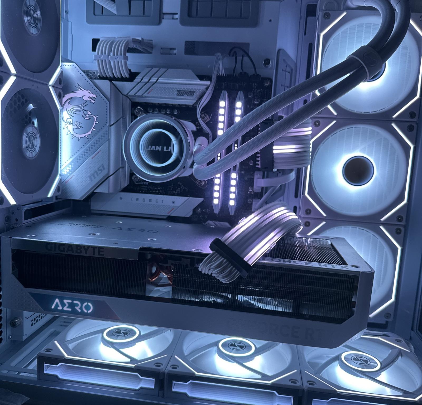 GIGABYTE 4080 AERO OC