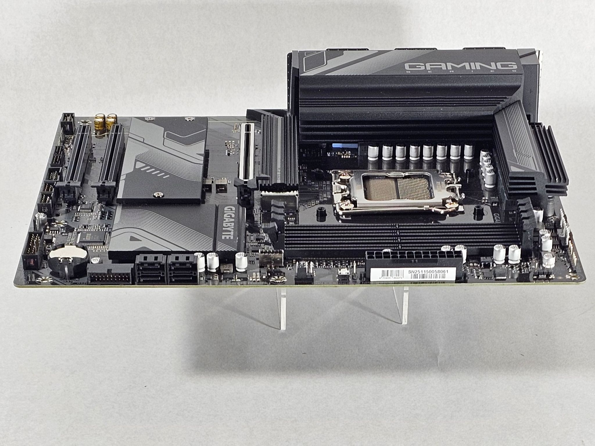 Gigabyte X670 AM5 ATX Gaming Motherboard DDR5