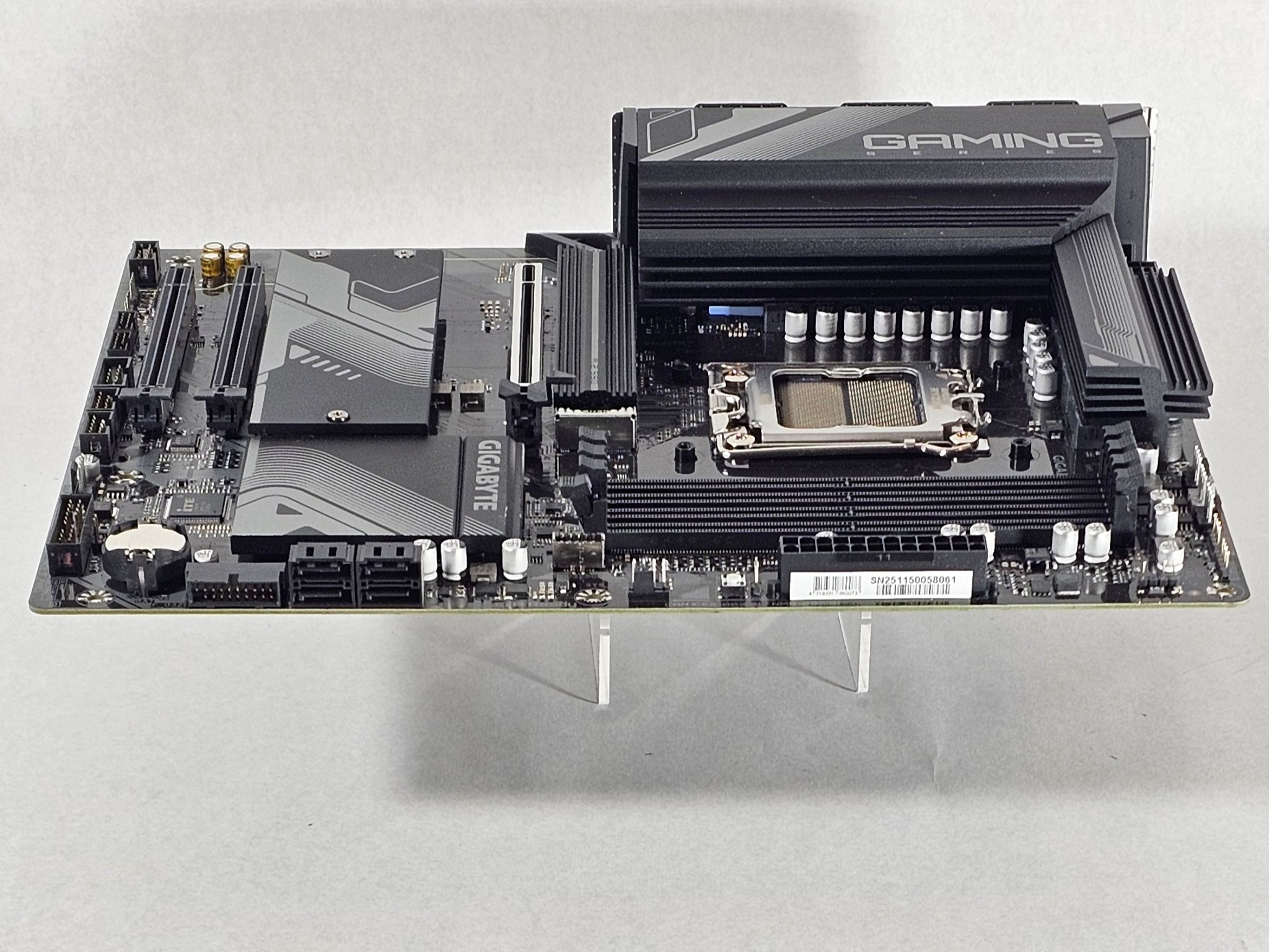 Gigabyte X670 AM5 ATX Gaming Motherboard DDR5